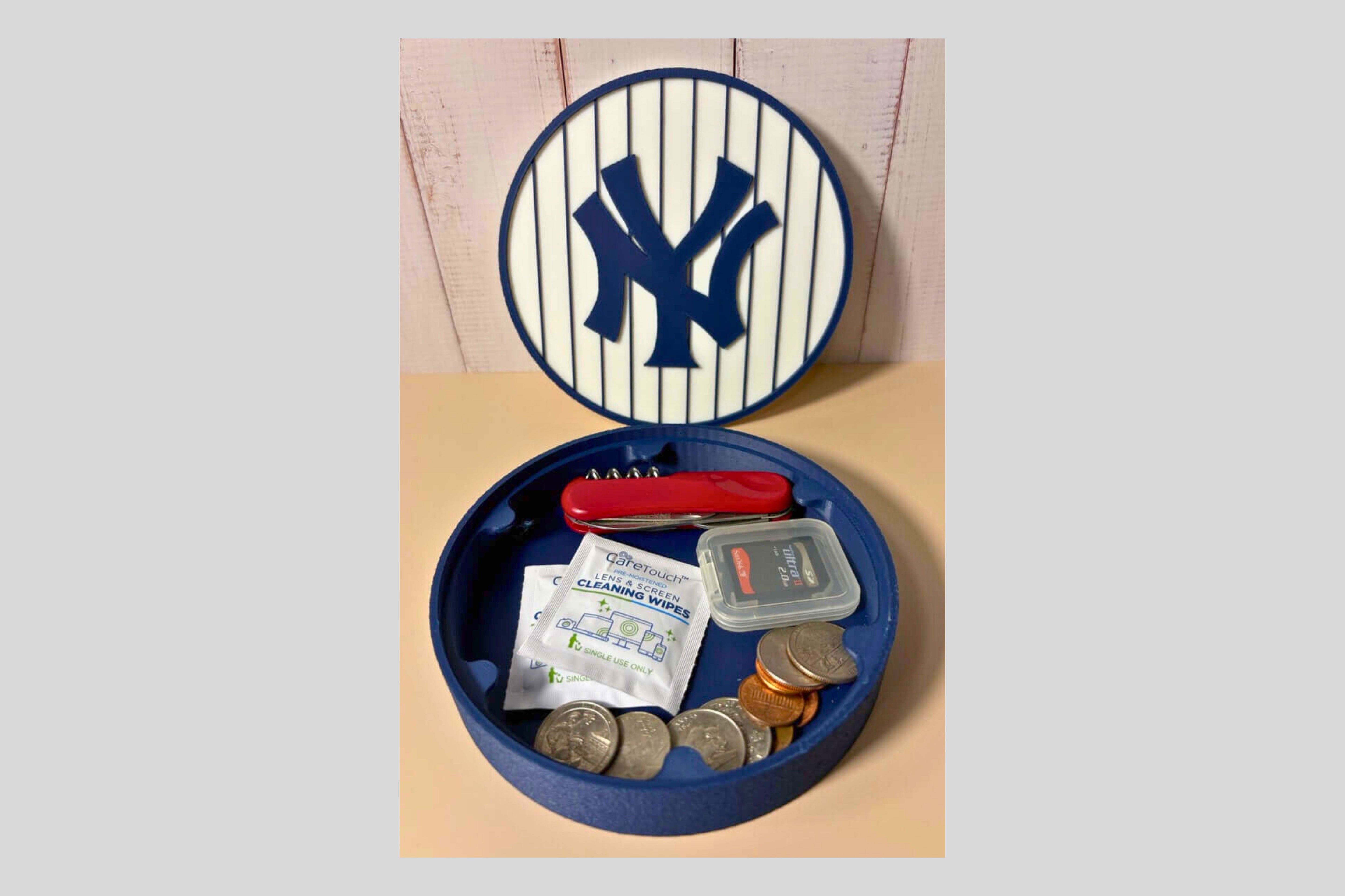 NY Yankees 3D Logo Stash Box: Unique MLB Baseball Fan Gift Tiki-Taka3D