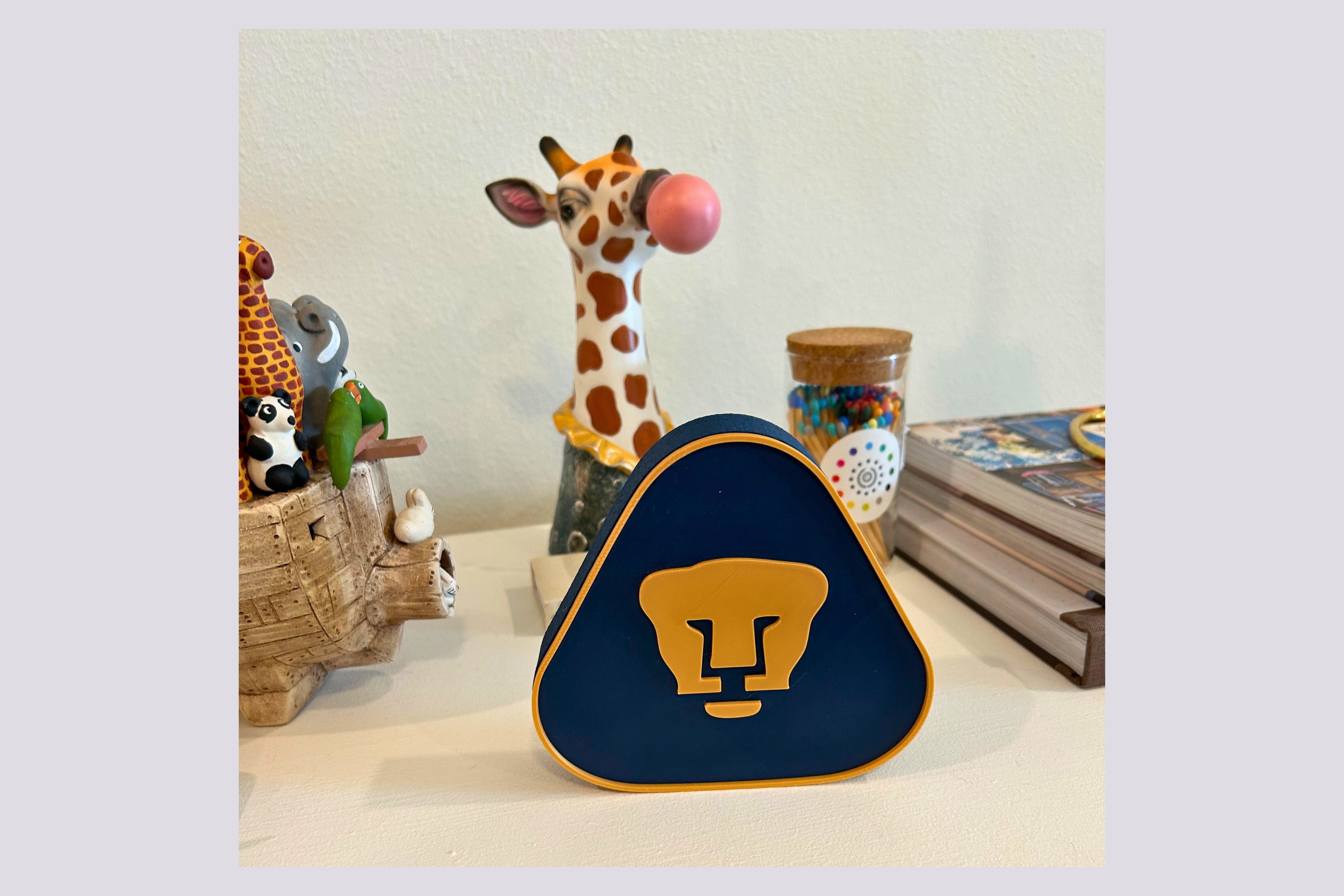 Pumas UNAM 3D Printed Plaque | Universitario Soccer Shield | Customizable NFC | Handmade Mexican Fan Art| Mancave Sign Tiki-Taka3D