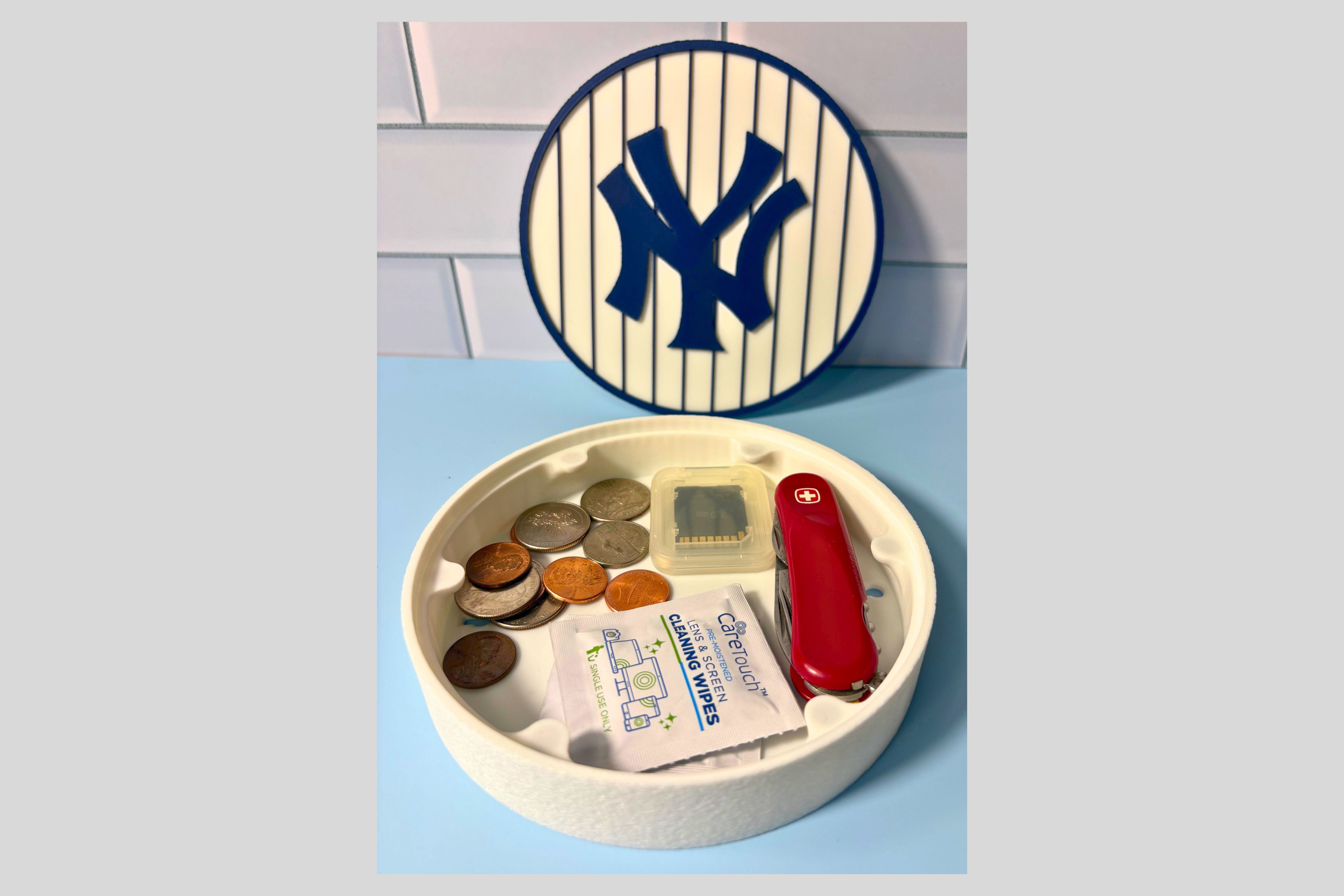NY Yankees 3D Logo Stash Box: Unique MLB Baseball Fan Gift Tiki-Taka3D