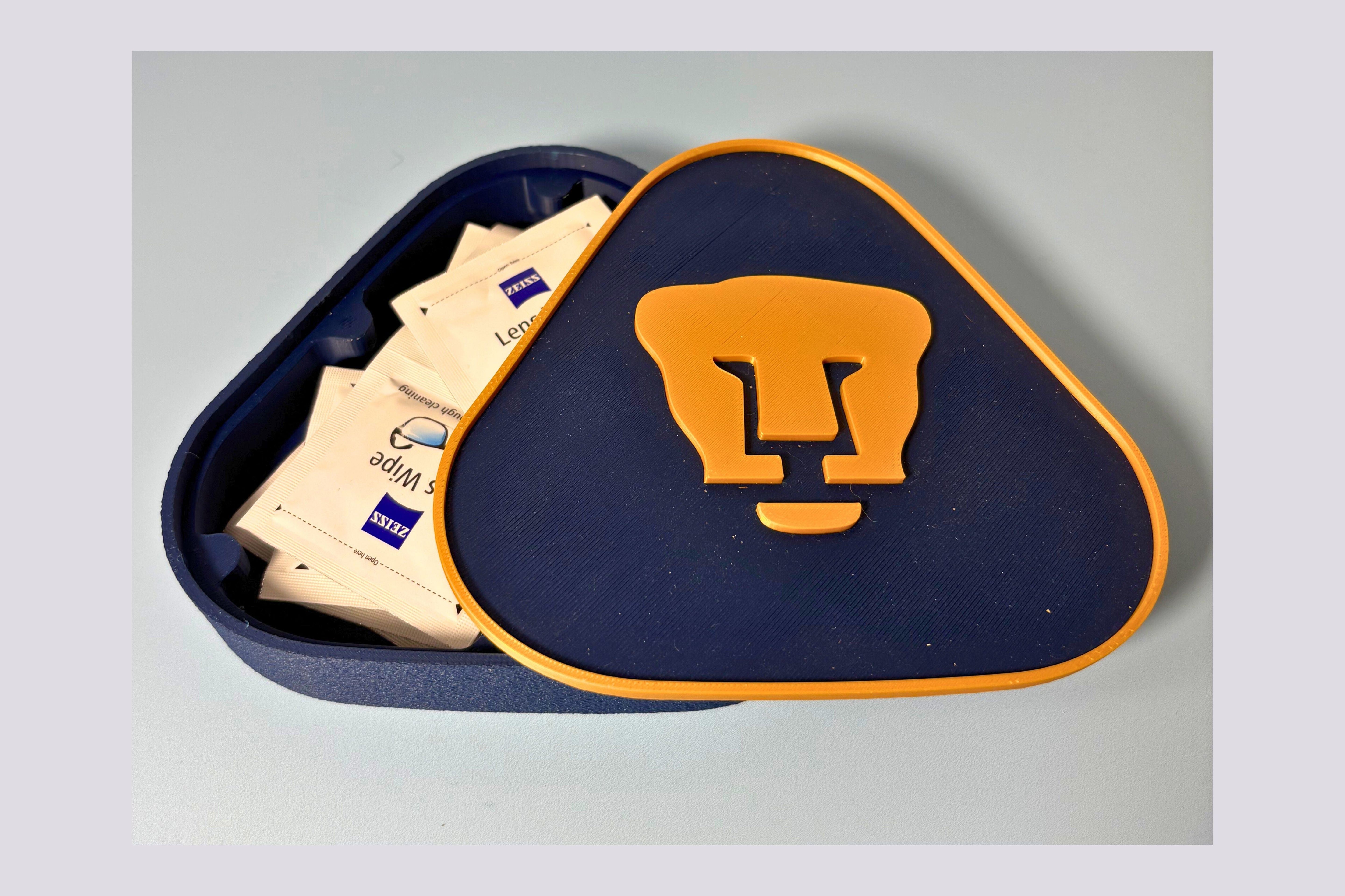 Pumas UNAM 3D Printed Plaque | Universitario Soccer Shield | Customizable NFC | Handmade Mexican Fan Art| Mancave Sign Tiki-Taka3D