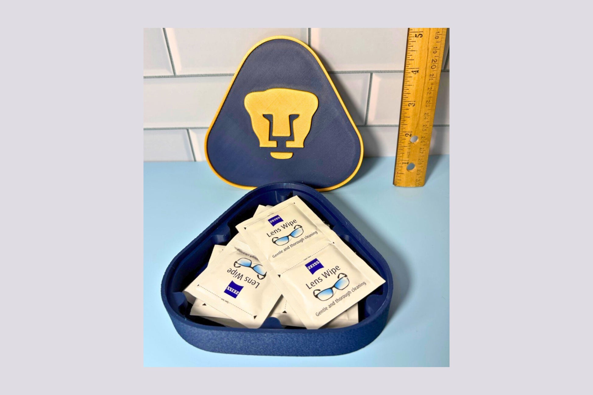 Pumas UNAM 3D Printed Plaque | Universitario Soccer Shield | Customizable NFC | Handmade Mexican Fan Art| Mancave Sign Tiki-Taka3D