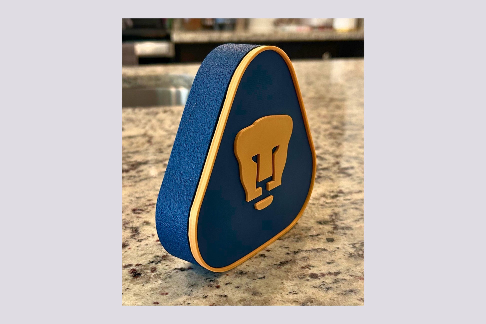 Pumas UNAM 3D Printed Plaque | Universitario Soccer Shield | Customizable NFC | Handmade Mexican Fan Art| Mancave Sign Tiki-Taka3D