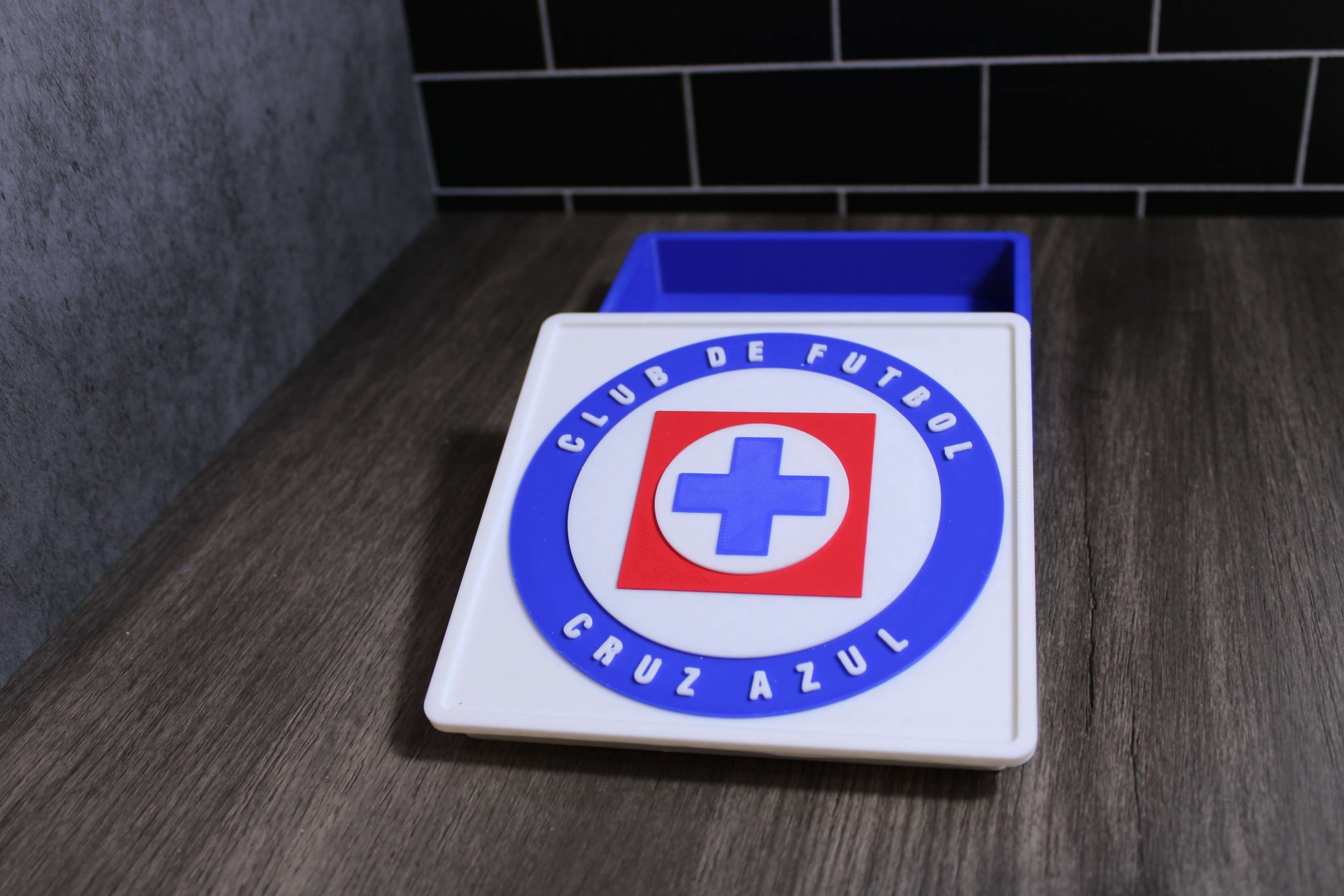 Club de Fútbol Cruz Azul. La Máquina Cementera.Liga MX.  Mejor regalo para un Celeste. Soccer Regalo para papá/hermano/primo/etc. 3D Printed Tiki-Taka3D