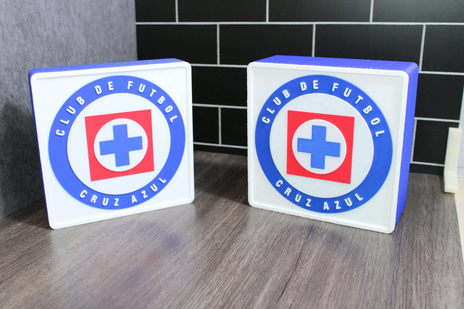 Club de Fútbol Cruz Azul. La Máquina Cementera.Liga MX.  Mejor regalo para un Celeste. Soccer Regalo para papá/hermano/primo/etc. 3D Printed Tiki-Taka3D