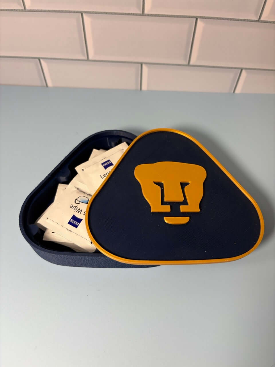 Pumas UNAM 3D Printed Plaque | Universitario Soccer Shield | Customizable NFC | Handmade Mexican Fan Art| Mancave Sign Tiki-Taka3D
