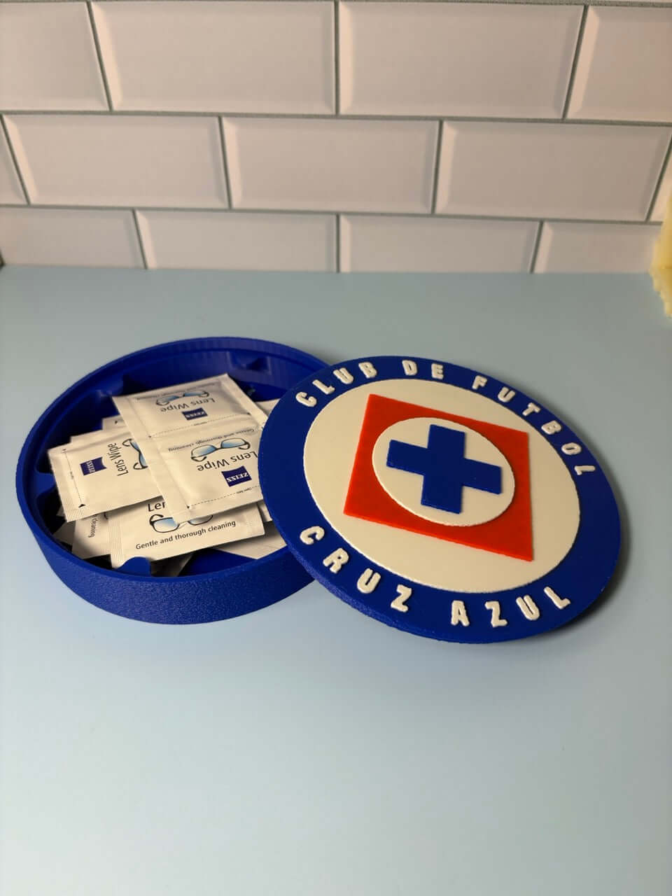 Club de Fútbol Cruz Azul. La Máquina Cementera.Liga MX.  Mejor regalo para un Celeste. Soccer Regalo para papá/hermano/primo/etc. 3D Printed Tiki-Taka3D