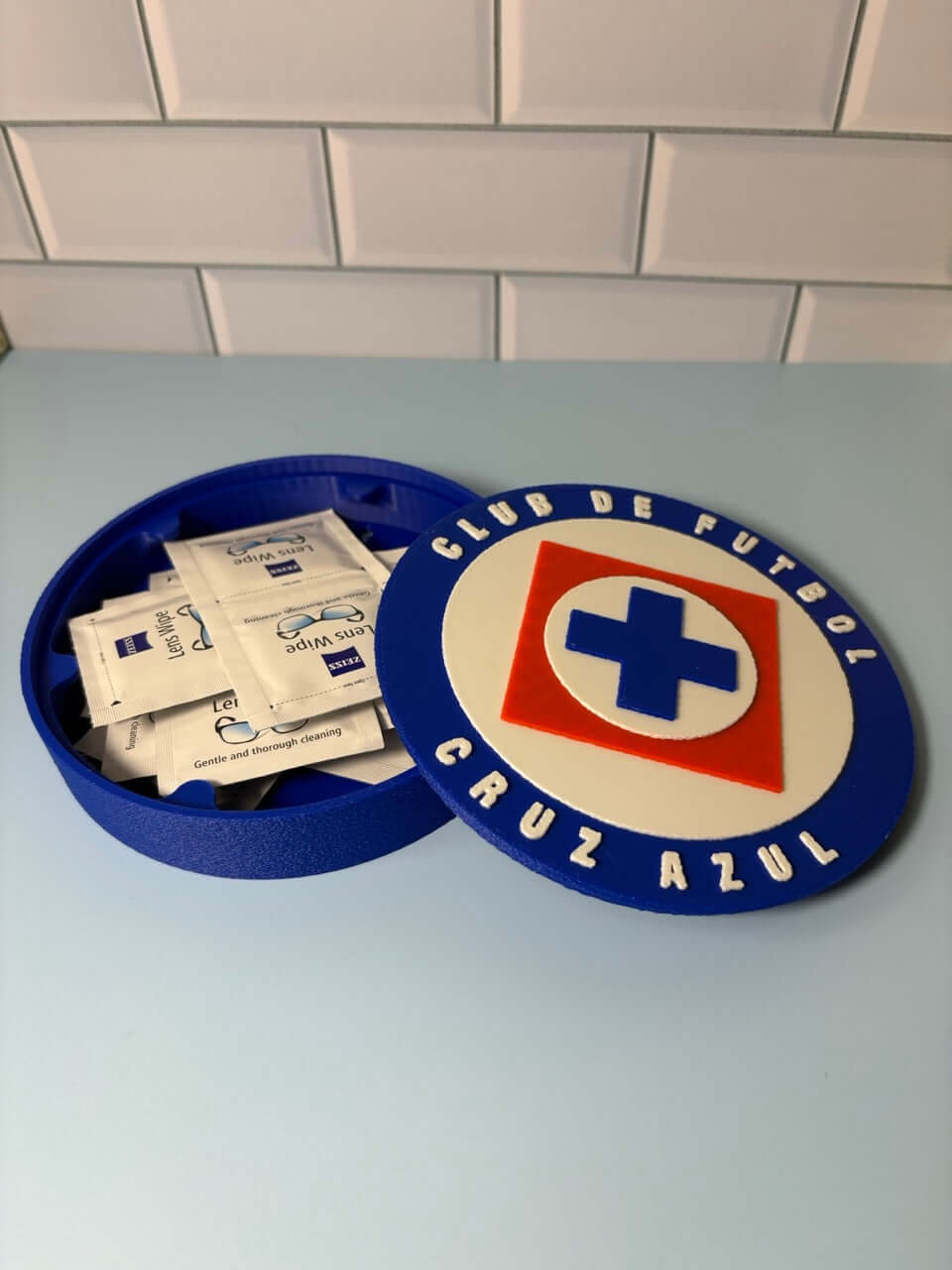 Club de Fútbol Cruz Azul. La Máquina Cementera.Liga MX.  Mejor regalo para un Celeste. Soccer Regalo para papá/hermano/primo/etc. 3D Printed Tiki-Taka3D