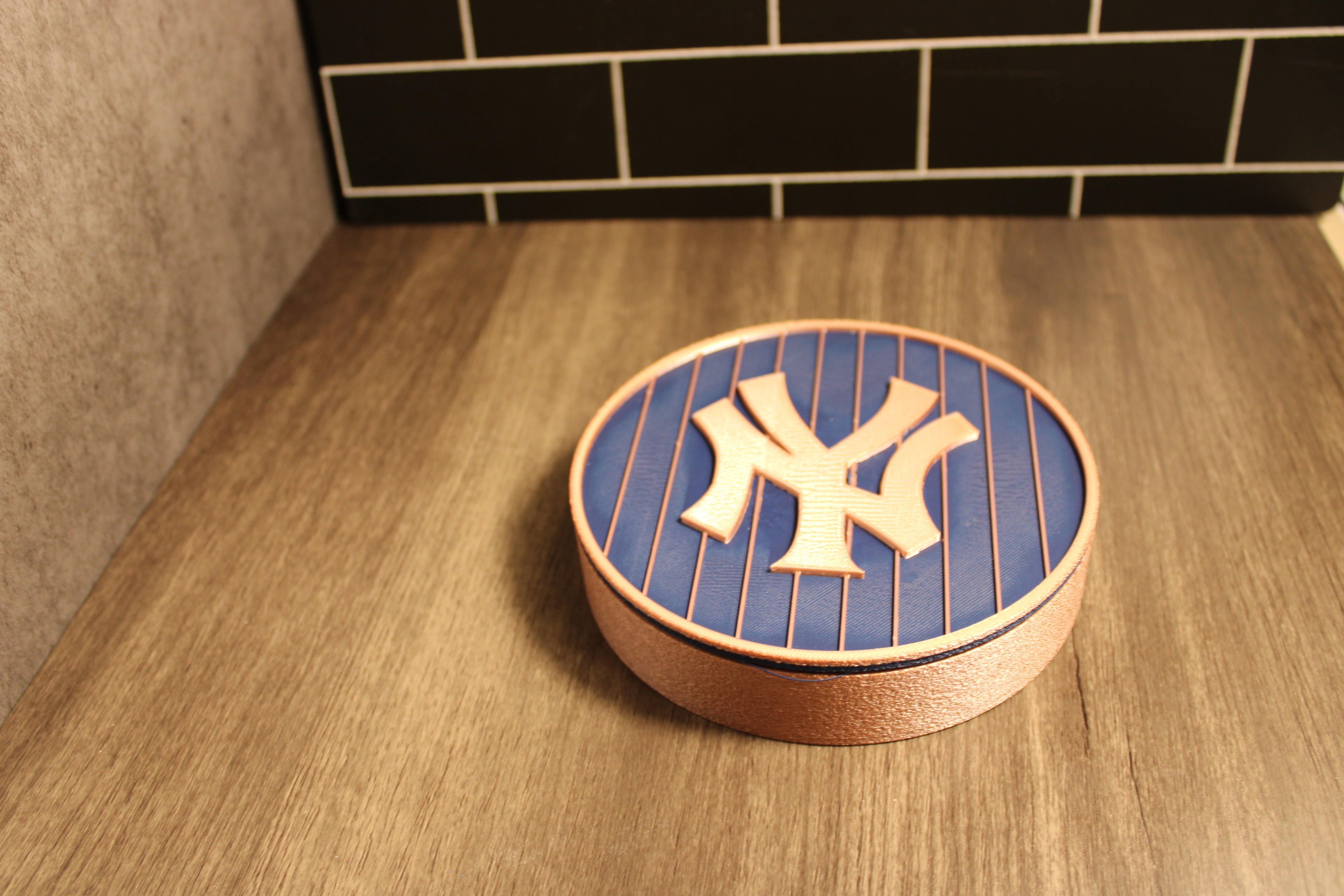 customized NY Yankees stash box: Rose Gold and Black Tiki-Taka3D