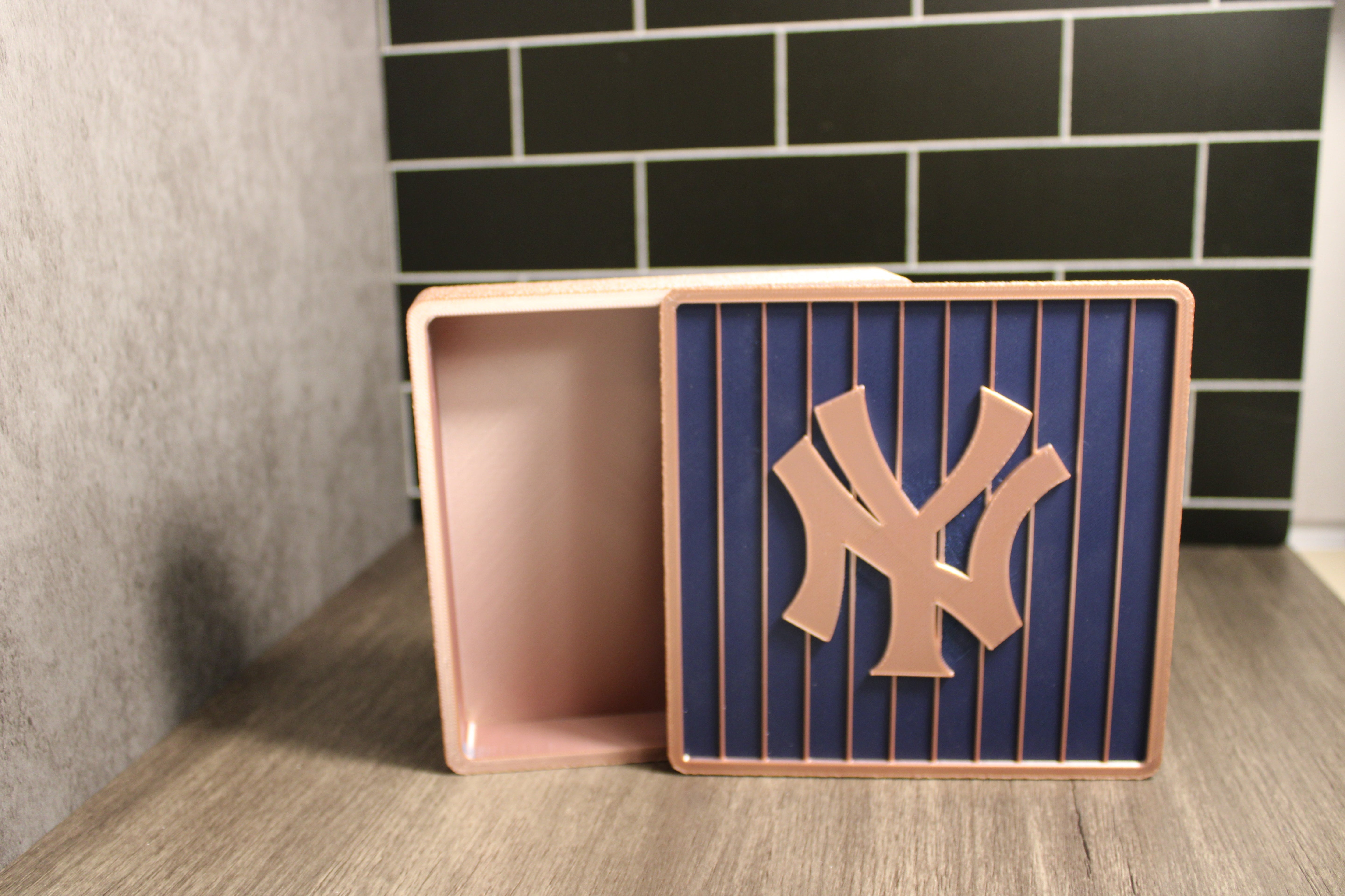 customized NY Yankees stash box: Rose Gold and Black Tiki-Taka3D