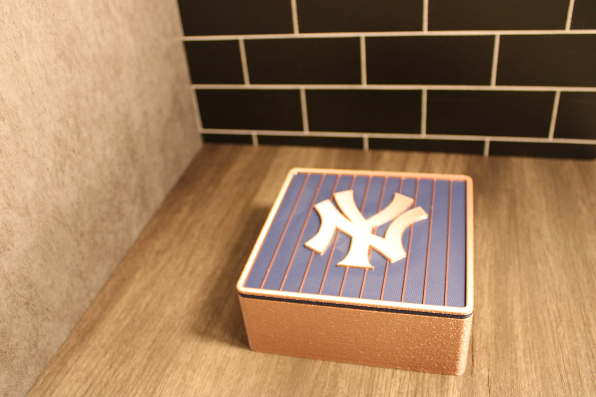 customized NY Yankees stash box: Rose Gold and Black Tiki-Taka3D