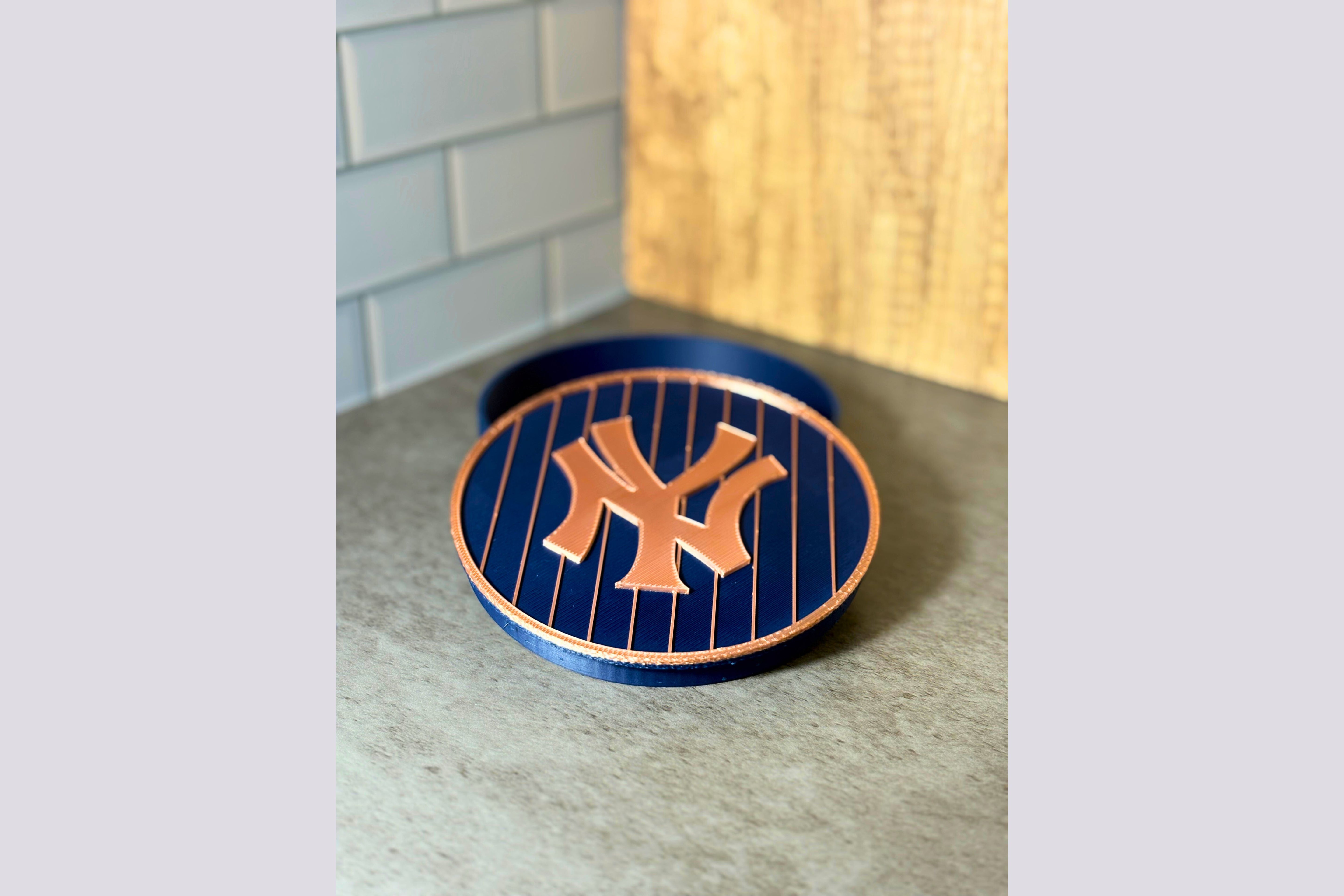 customized NY Yankees stash box: Rose Gold and Black