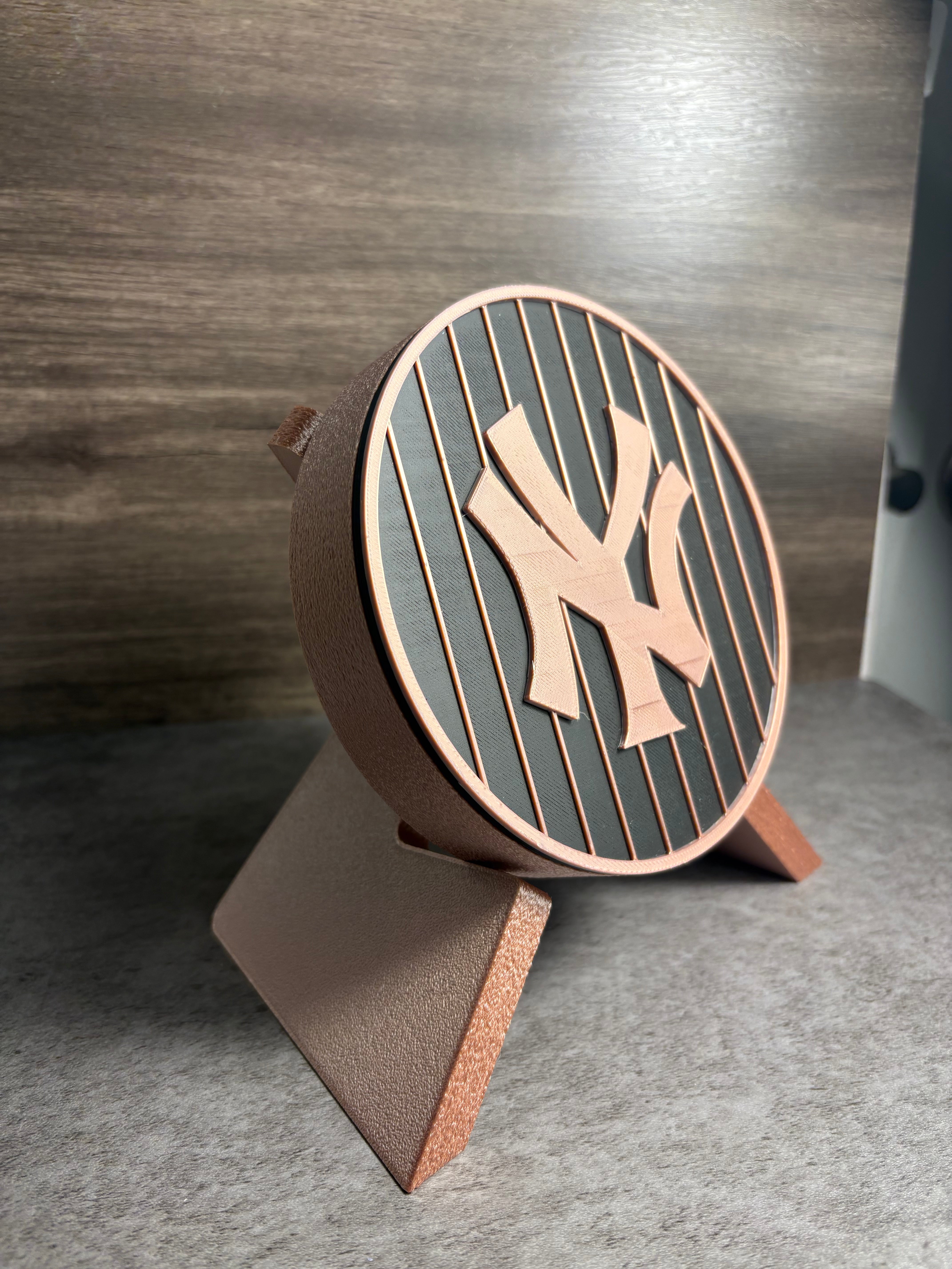 customized NY Yankees stash box: Rose Gold and Black Tiki-Taka3D