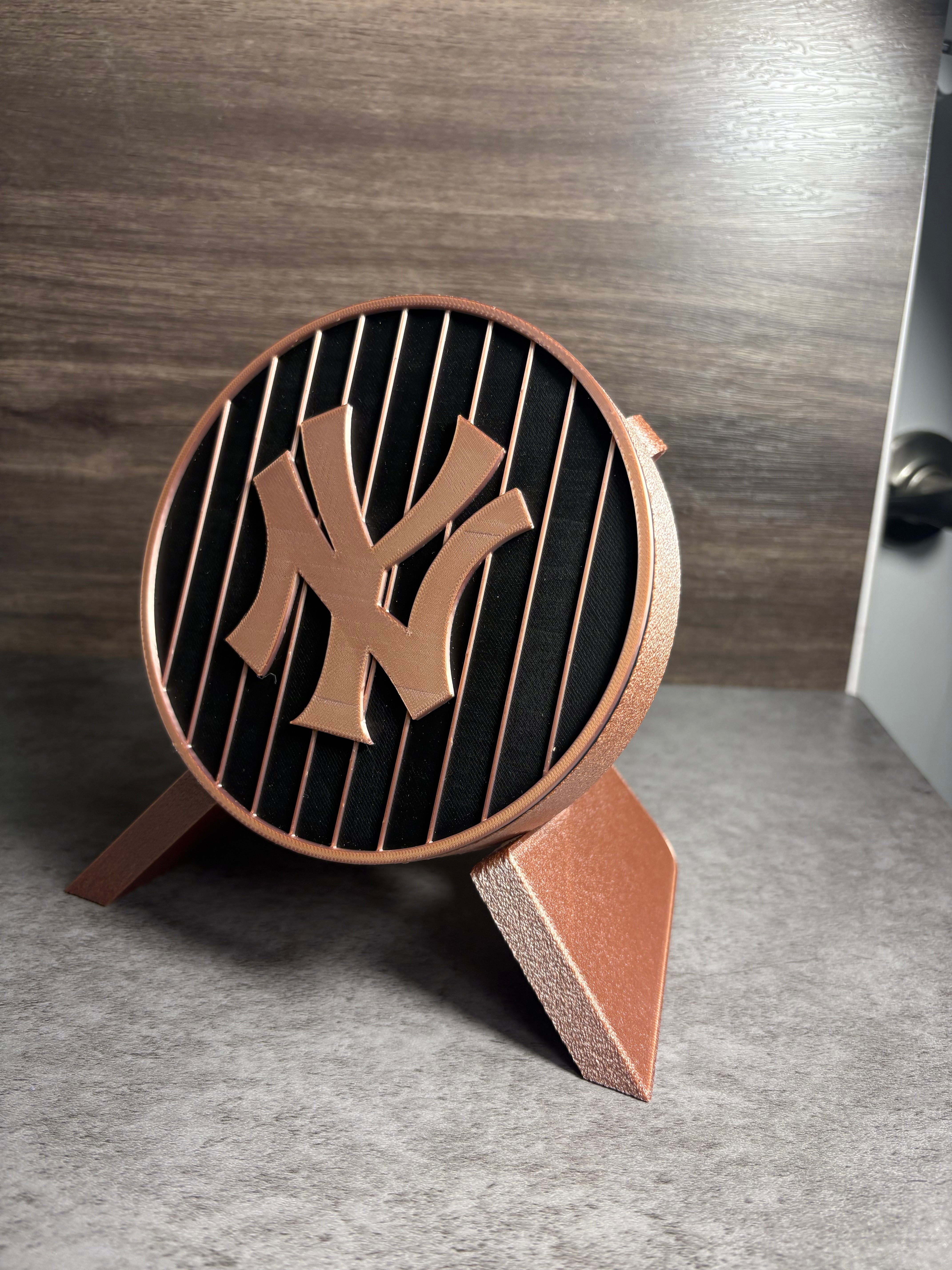 customized NY Yankees stash box: Rose Gold and Black Tiki-Taka3D