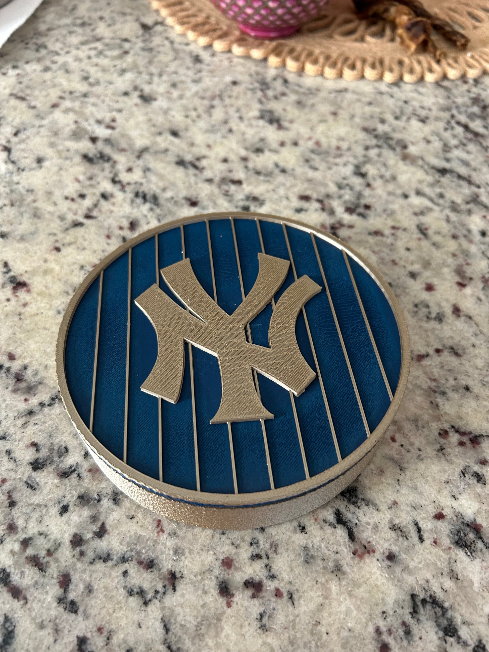 NY Yankees 3D Logo Stash Box: Unique MLB Baseball Fan Gift Tiki-Taka3D