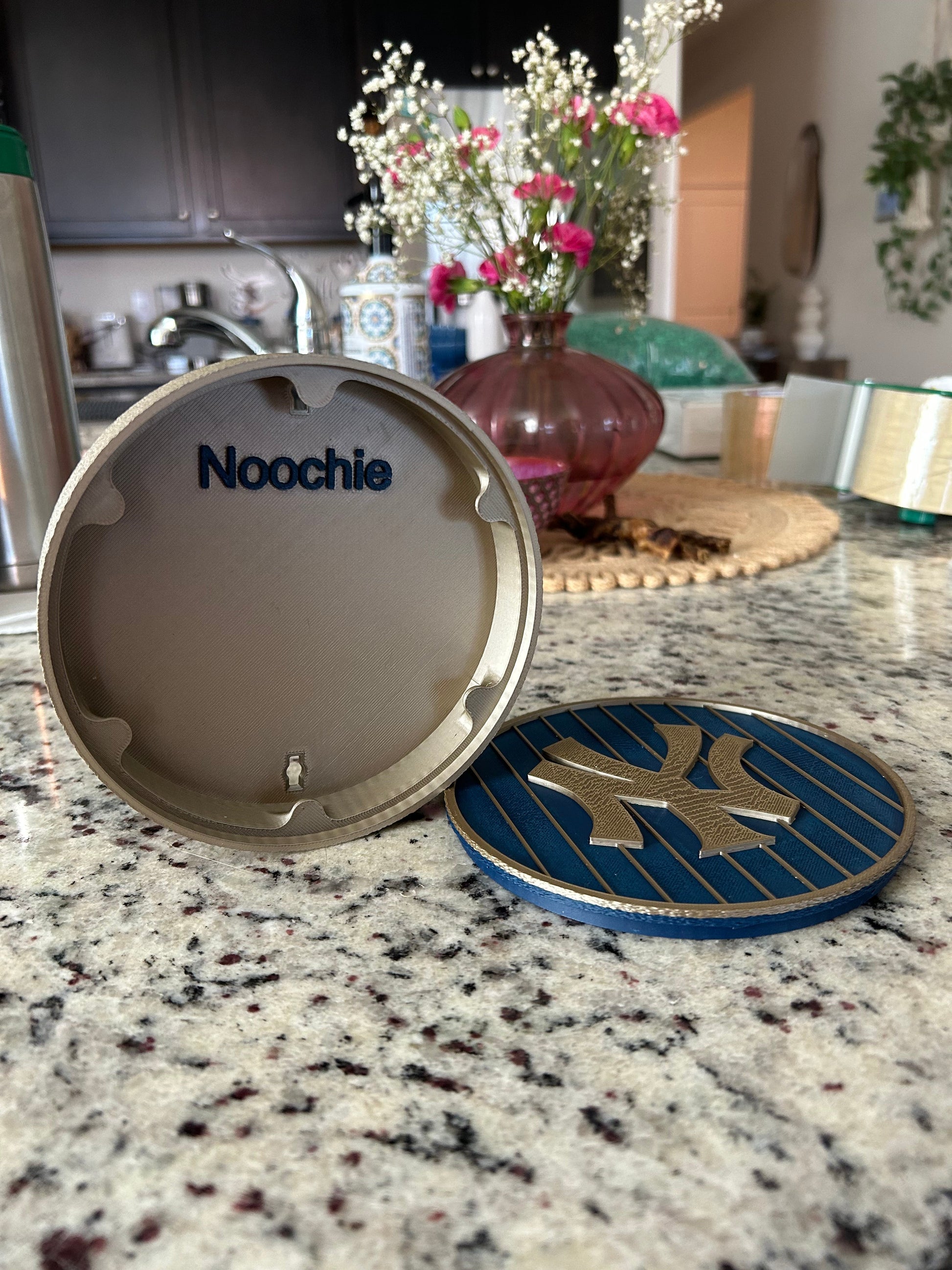 NY Yankees 3D Logo Stash Box: Unique MLB Baseball Fan Gift Tiki-Taka3D