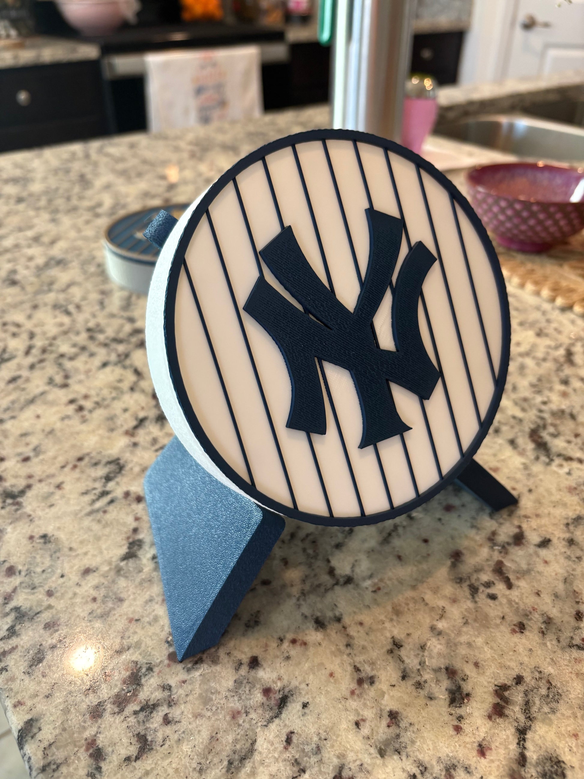 NY Yankees 3D Logo Stash Box: Unique MLB Baseball Fan Gift Tiki-Taka3D
