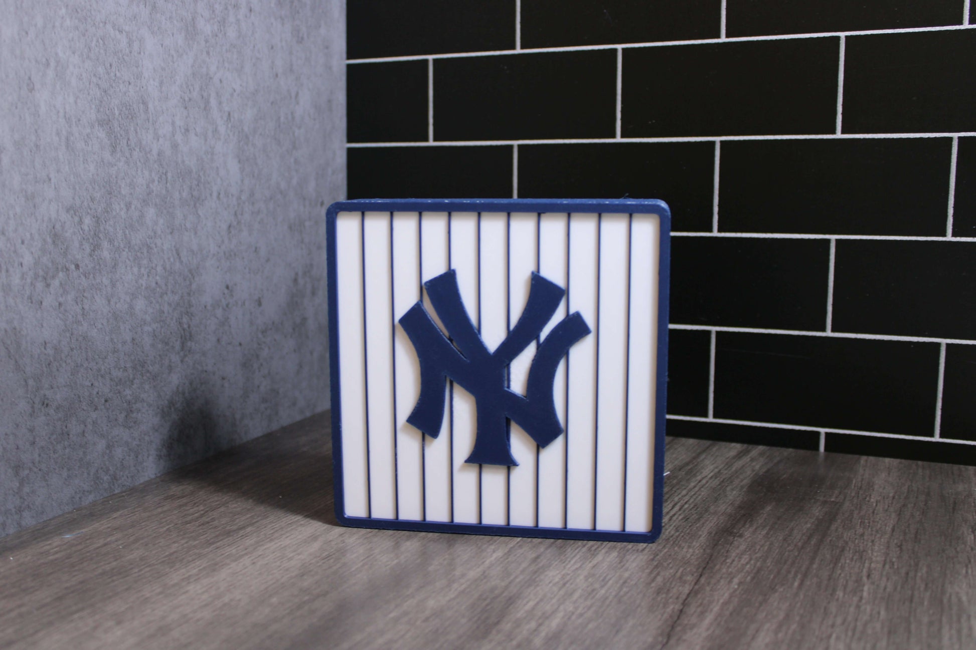 NY Yankees 3D Logo Stash Box: Unique MLB Baseball Fan Gift Tiki-Taka3D