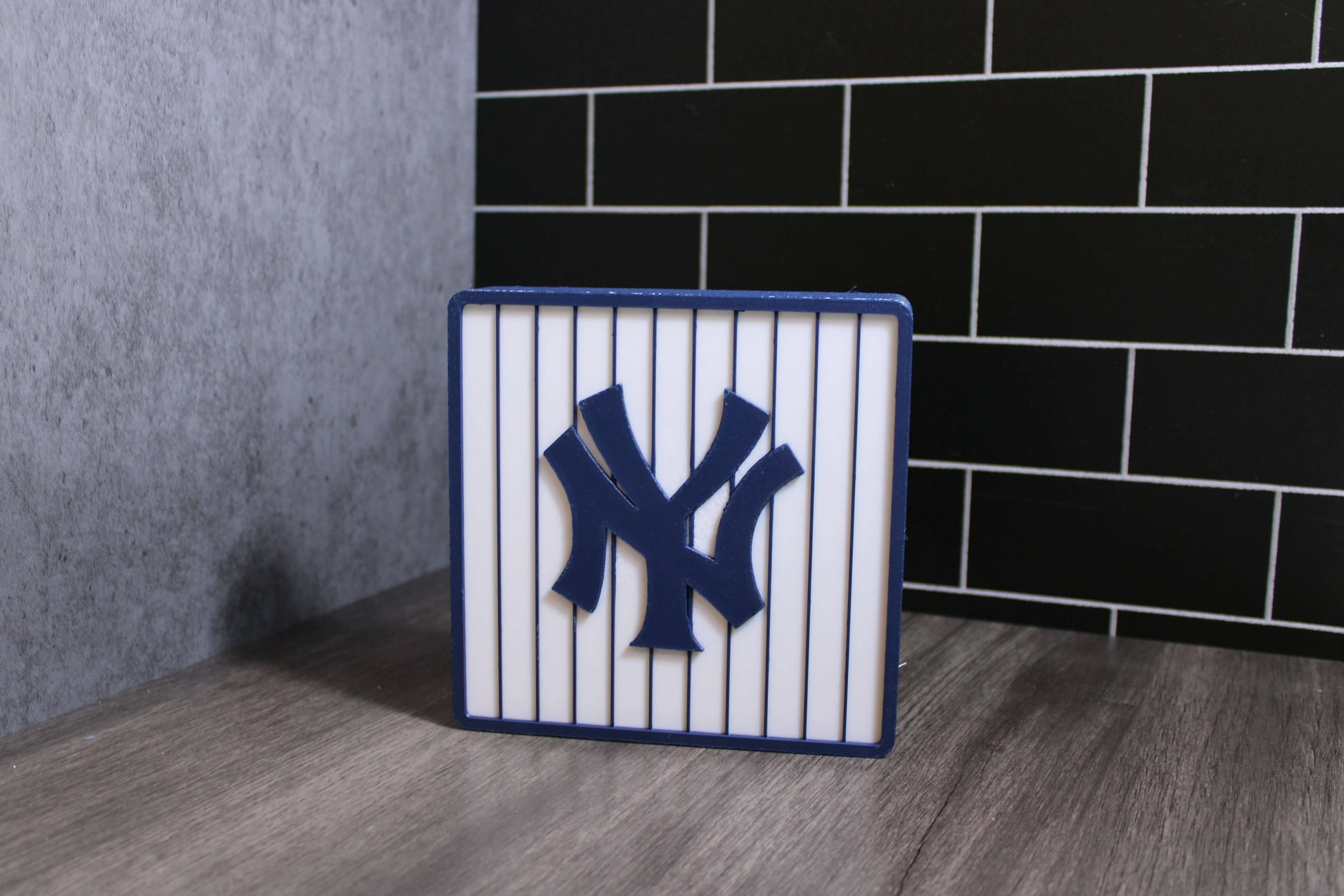 NY Yankees 3D Logo Stash Box: Unique MLB Baseball Fan Gift Tiki-Taka3D