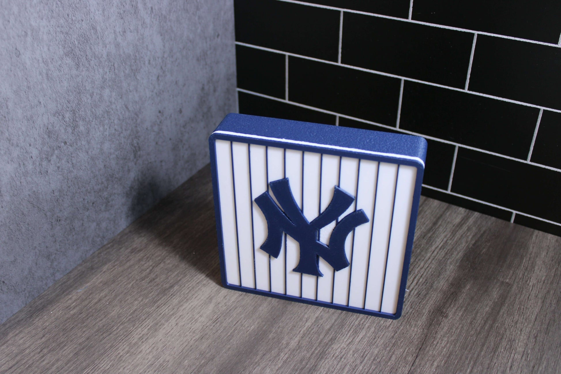 NY Yankees 3D Logo Stash Box: Unique MLB Baseball Fan Gift Tiki-Taka3D
