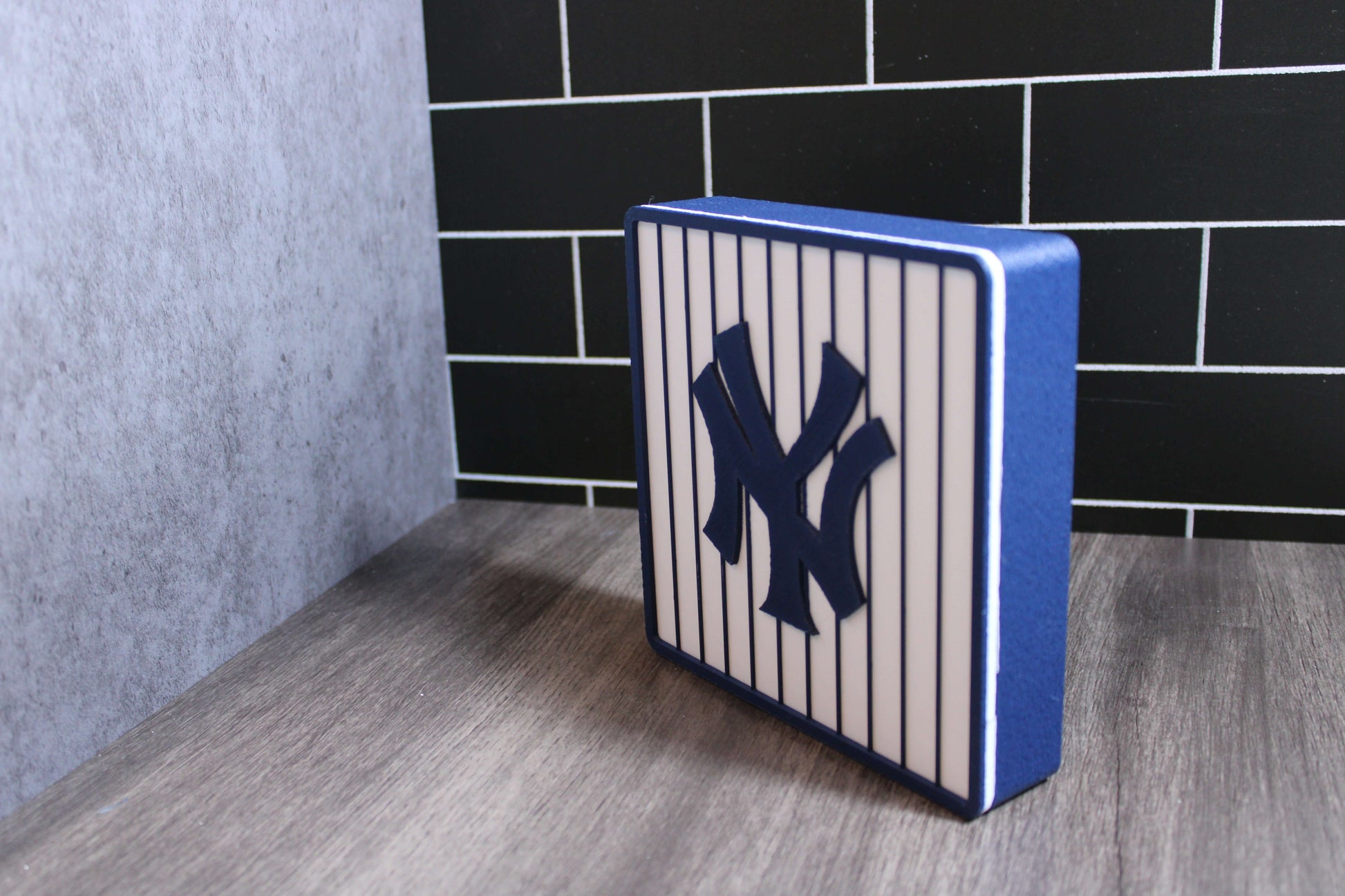 NY Yankees 3D Logo Stash Box: Unique MLB Baseball Fan Gift Tiki-Taka3D