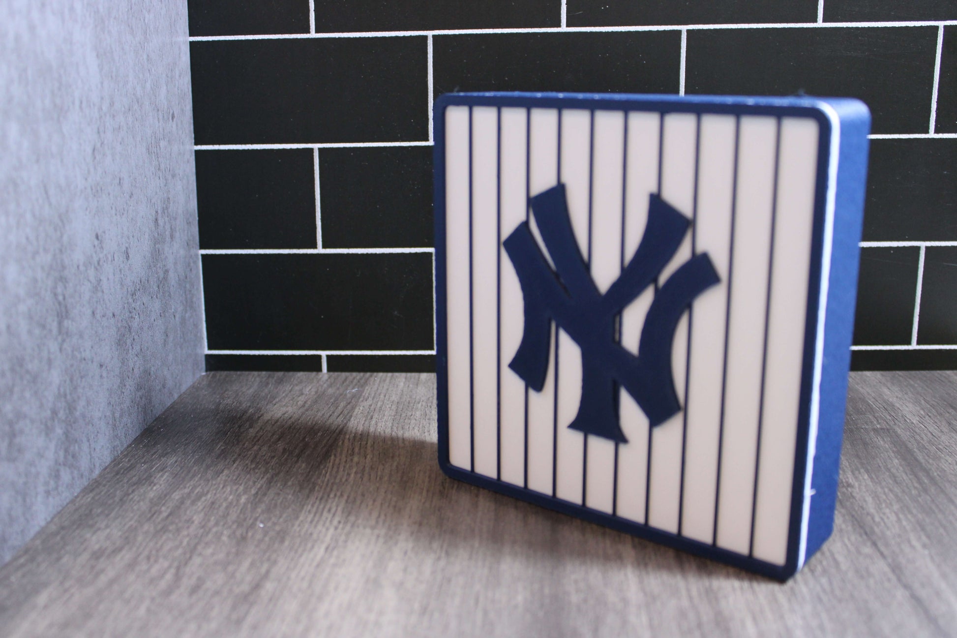 NY Yankees 3D Logo Stash Box: Unique MLB Baseball Fan Gift Tiki-Taka3D