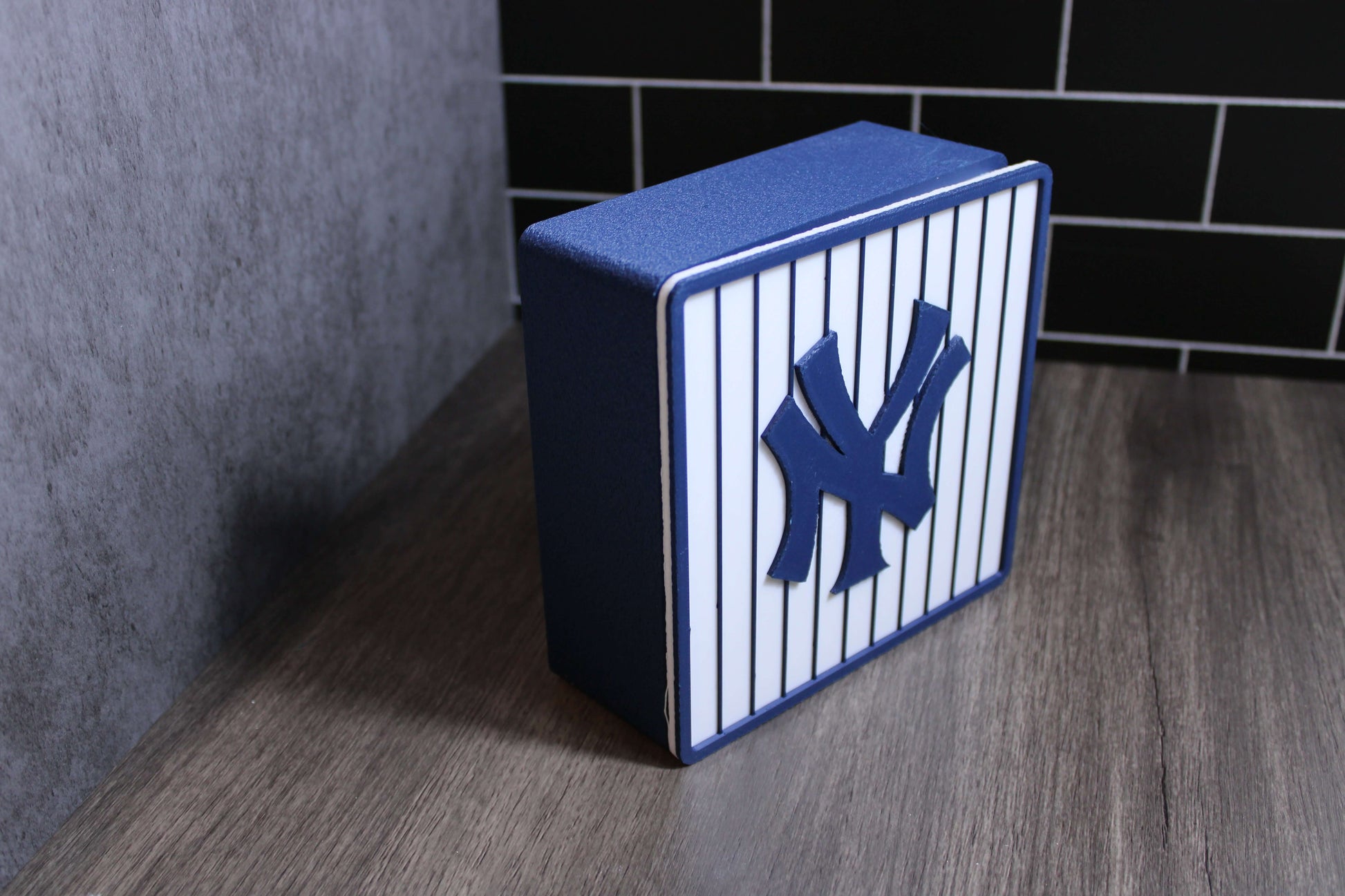 NY Yankees 3D Logo Stash Box: Unique MLB Baseball Fan Gift Tiki-Taka3D