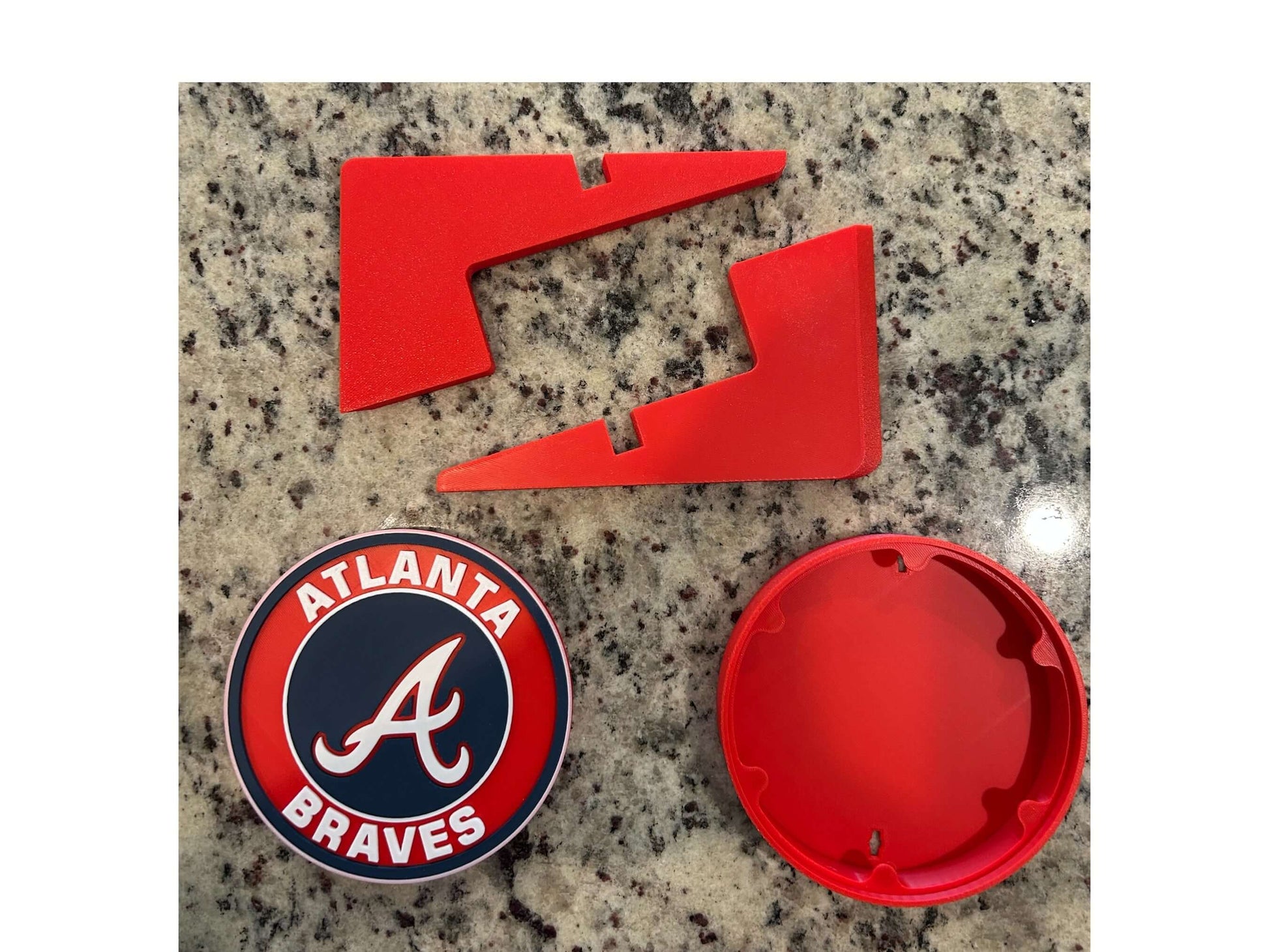 Atlanta Braves 3D printed plaque pieces in vibrant red and blue, perfect for MLB fans and easy decor.