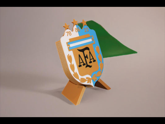 Escudo de la Selección Argentina de Fútbol impreso en 3D. Recordá las 3 epopeyas del fútbol Argentino con estilo y clase.