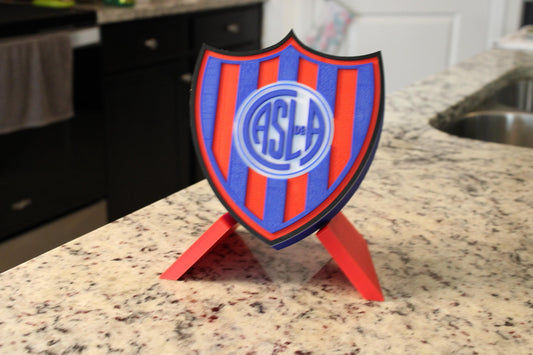 San Lorenzo de Almagro 3D printed decorative plaque with team crest and colors on desk stand
