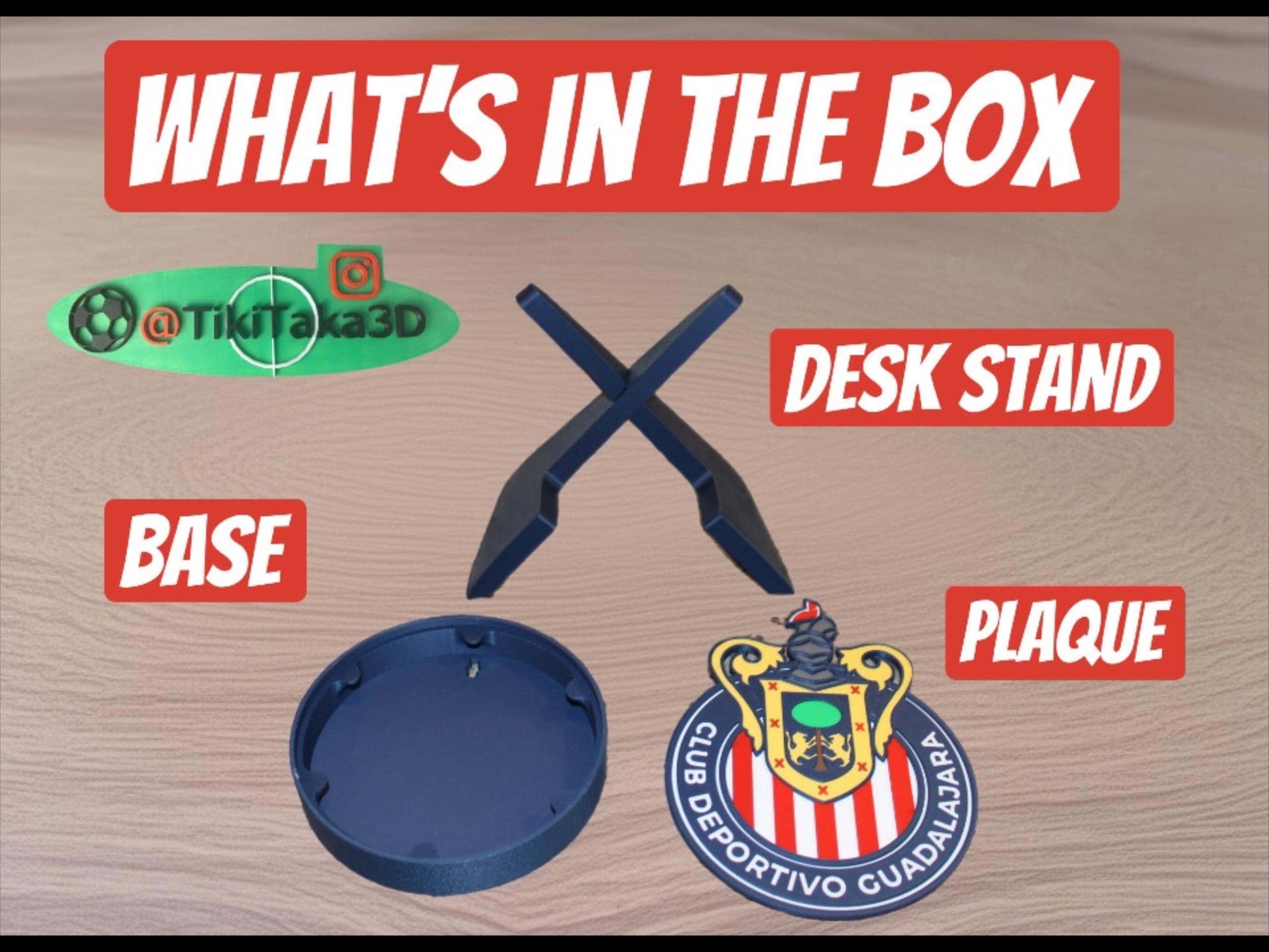 What's in the box for Club de Fútbol Guadalajara: base, desk stand, and plaque for Rojiblanco fans.