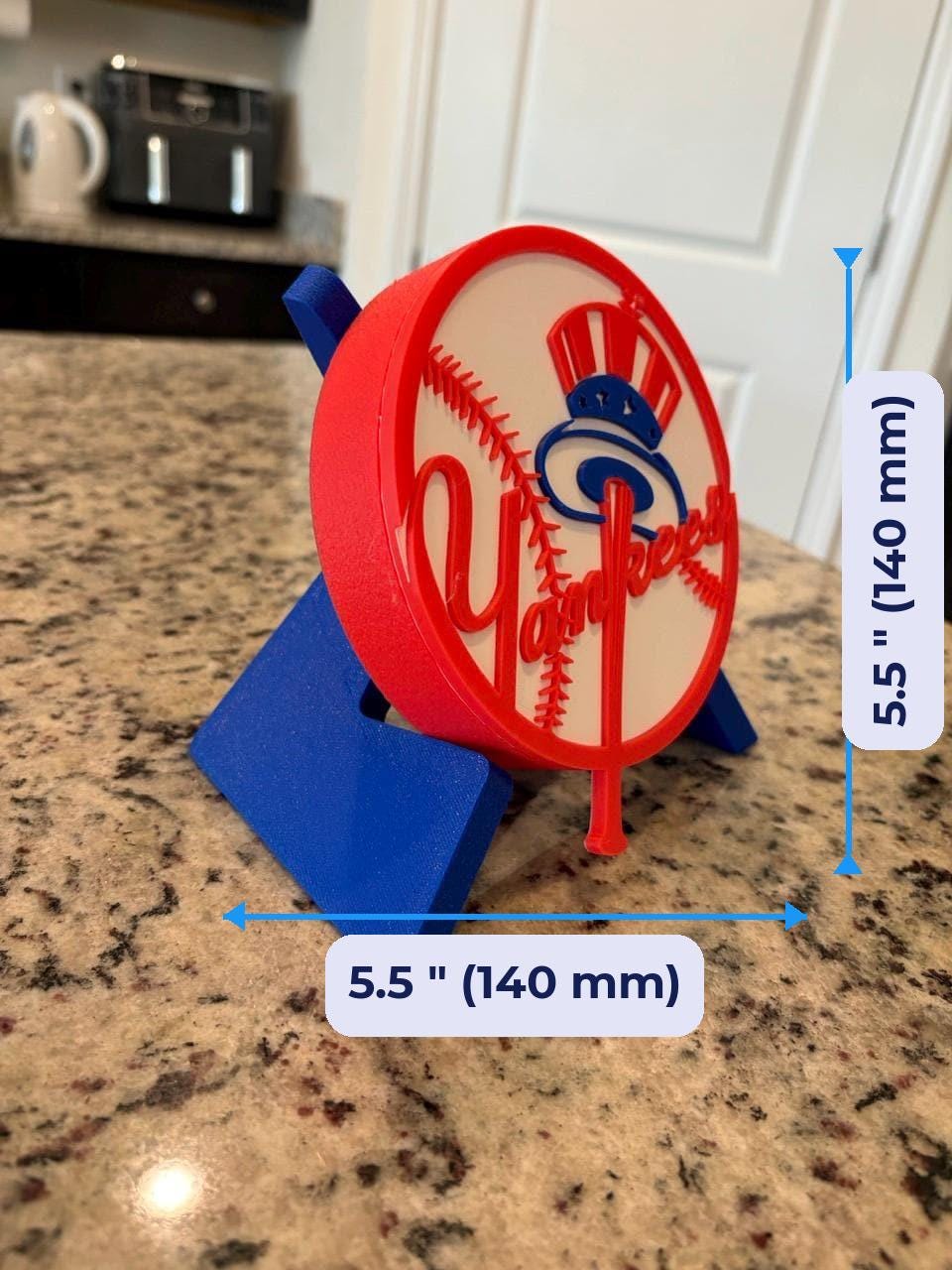 Ny Yankees 3D Printed Stor 3D printed display size chart, 5.5 inch 140 mm diameter round medallion with stand