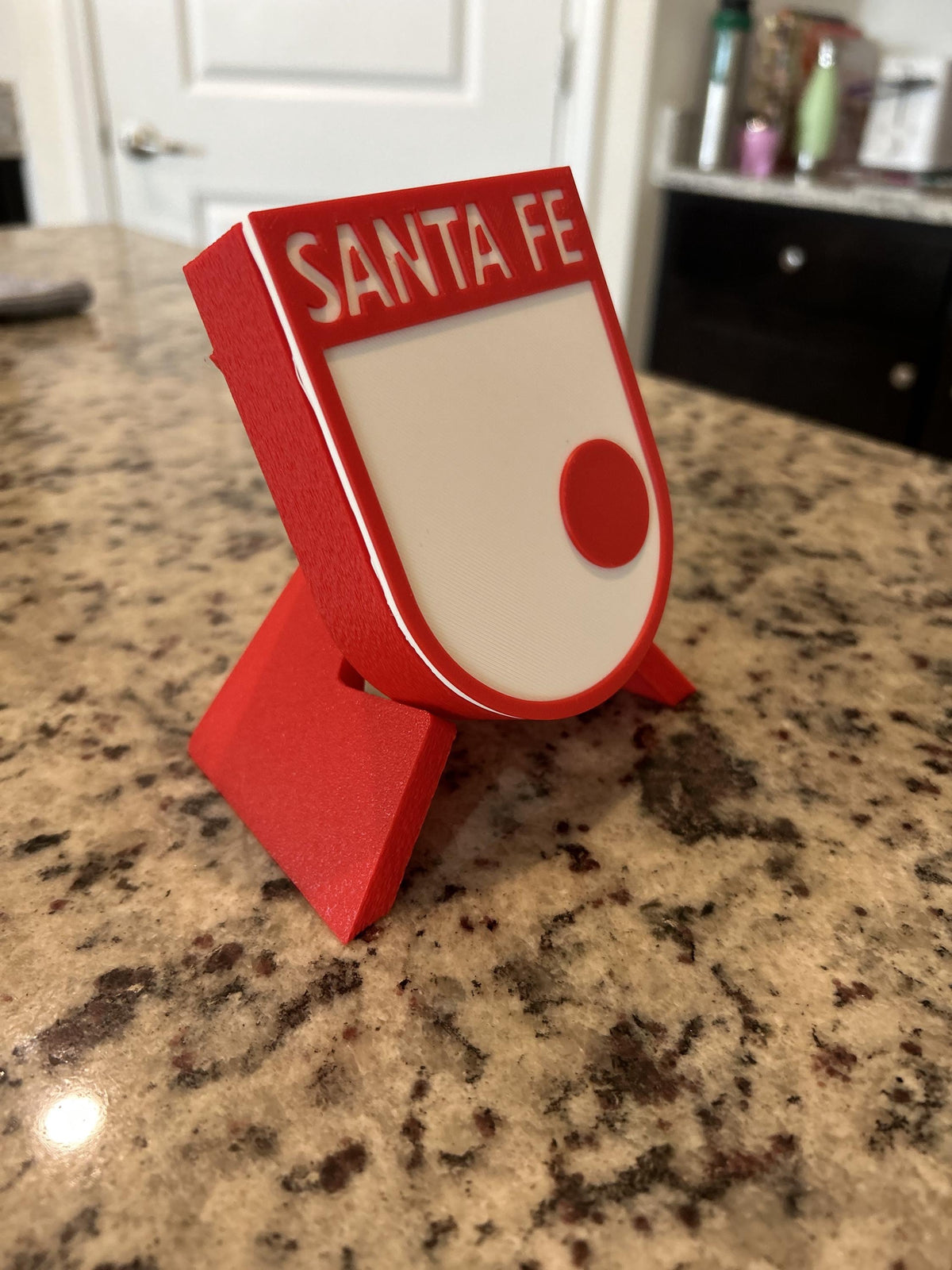 Independiente Santa Fe 3D printed escudo shield display with stand and hidden stash box, regalo hincha cardenal, Colombian soccer fan gift made in USA