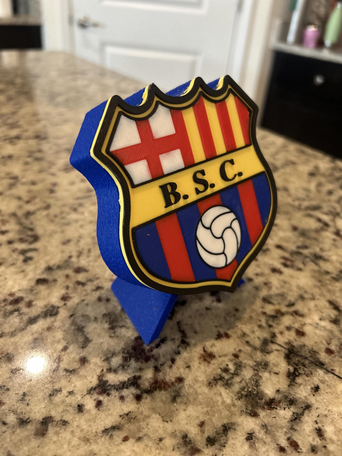 Barcelona SC Ecuador 3D printed escudo shield display with stand and hidden stash box, regalo hincha idolo torero, Ecuadorian soccer fan gift made in USA