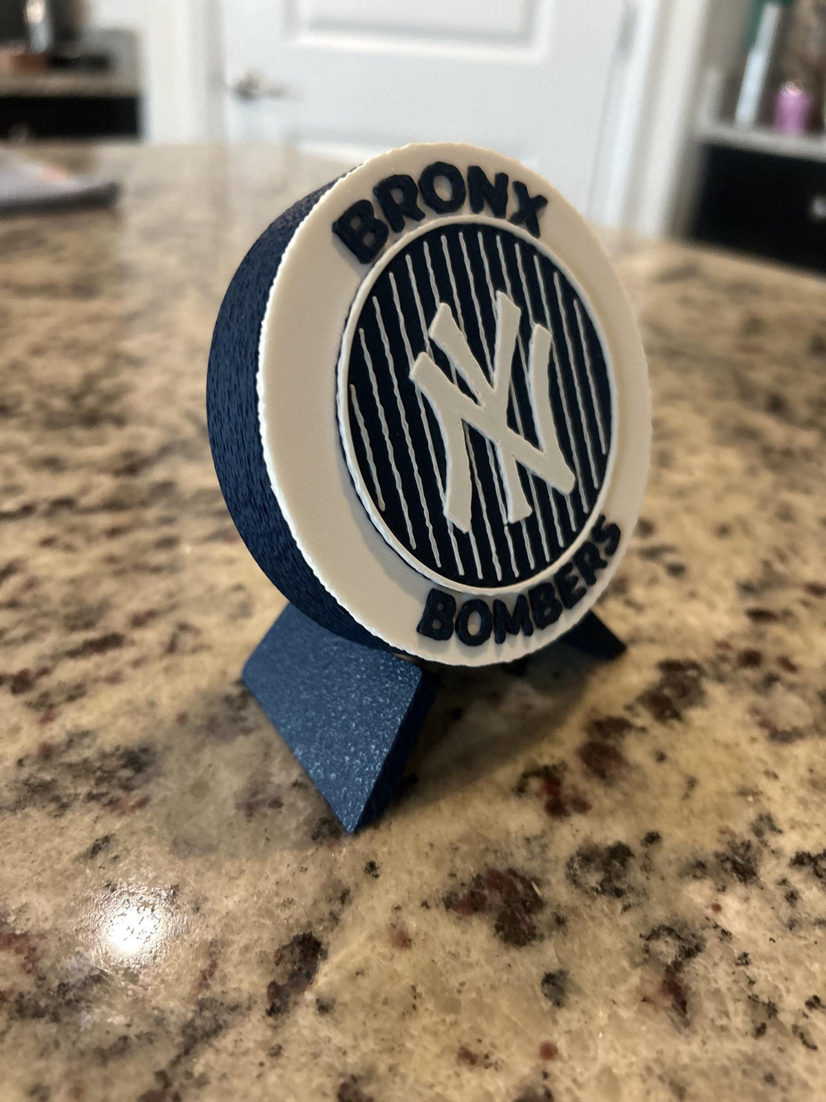 New York Yankees 3D printed round display medallion with stand and hidden stash boxBronx Bombers MLB baseball fan gift, made in USA