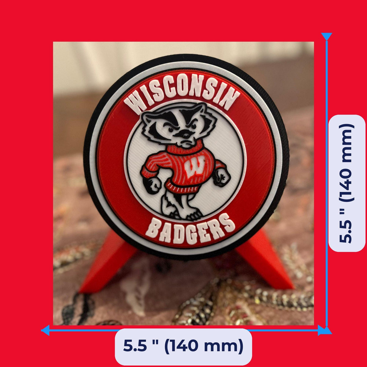 Wisconsin Badgers 3D printed display size chart, 5.5 inch 140 mm diameter round medallion with stand
