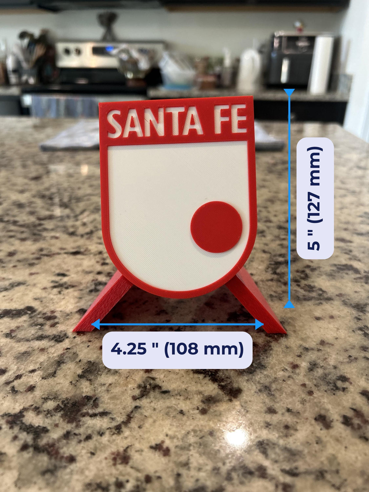 Independiente Santa Fe 3D escudo display size chart, approx 5 inches tall by 4.25 inches wide, Colombian soccer fan gift