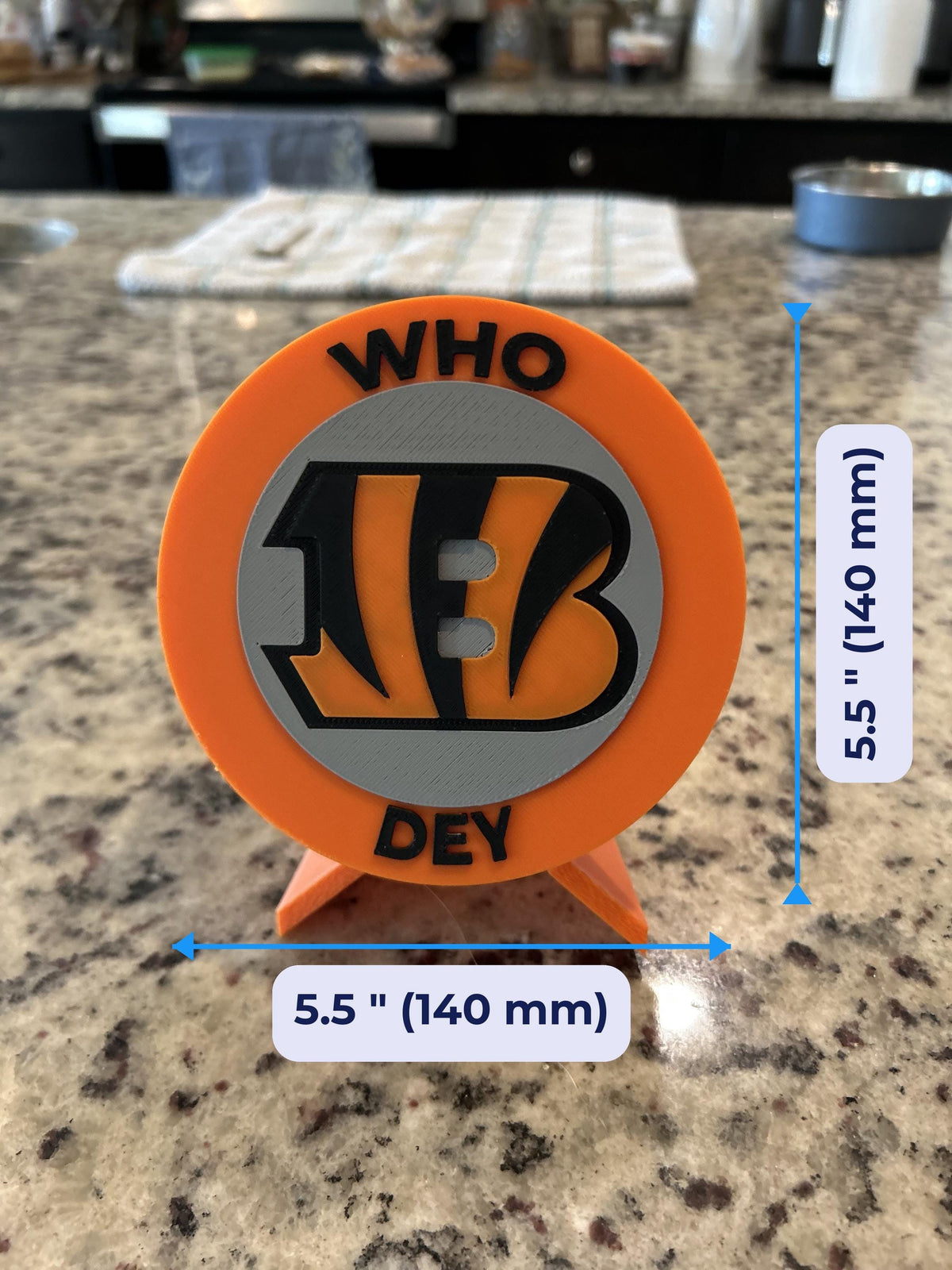 Cincinnati Bengals 3D display size chart, approx 5.5 inch round medallion, NFL fan gift