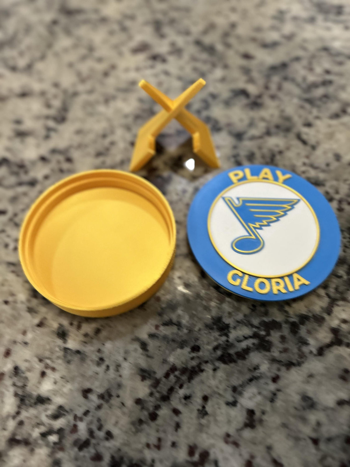 St Louis Blues 3D printed round display medallion with stand and hidden stash boxPlay Gloria NHL hockey fan gift, made in USA