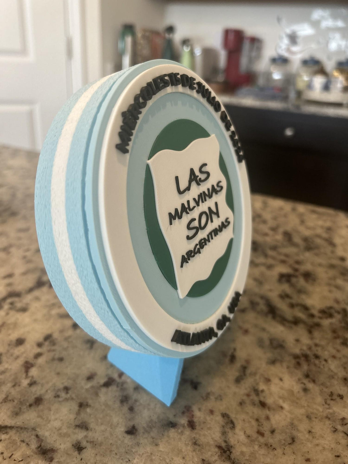 Las Malvinas Son Argentinas 3D printed commemorative display medallion with stand and stash box, Argentina flag banner, made in USA