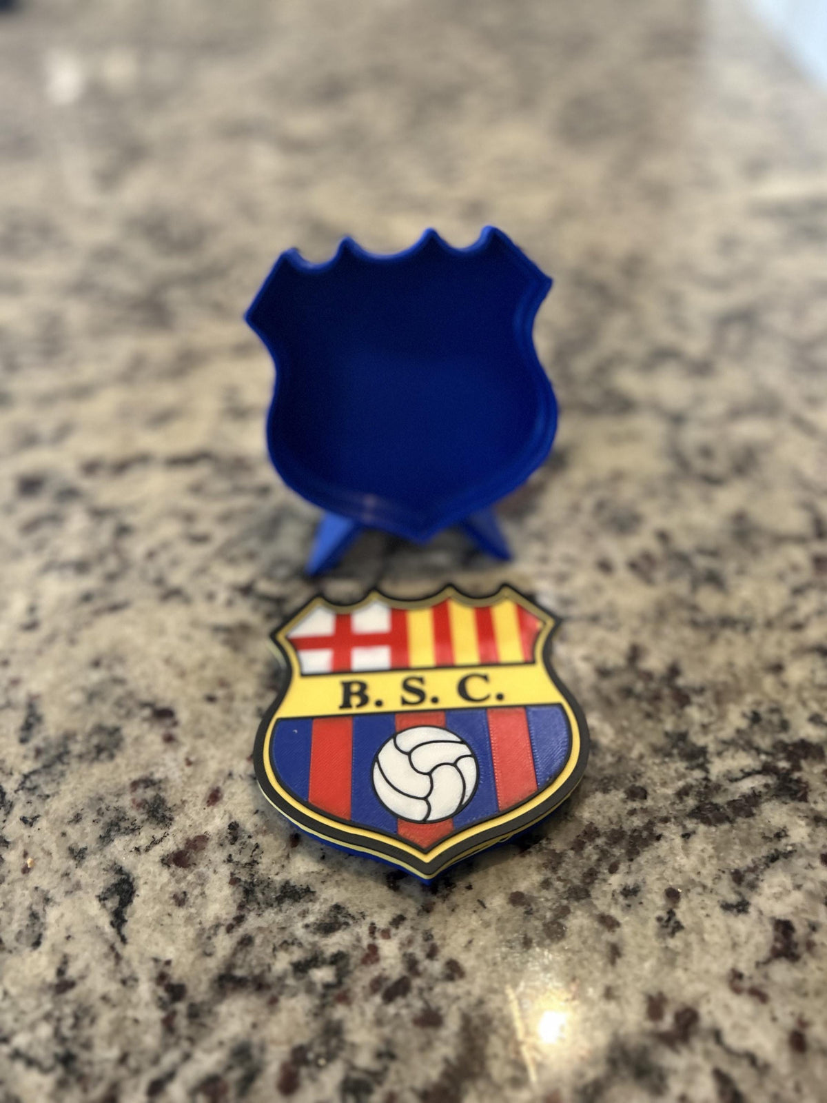 Barcelona SC Ecuador 3D printed escudo shield display with stand and hidden stash box, regalo hincha idolo torero, Ecuadorian soccer fan gift made in USA