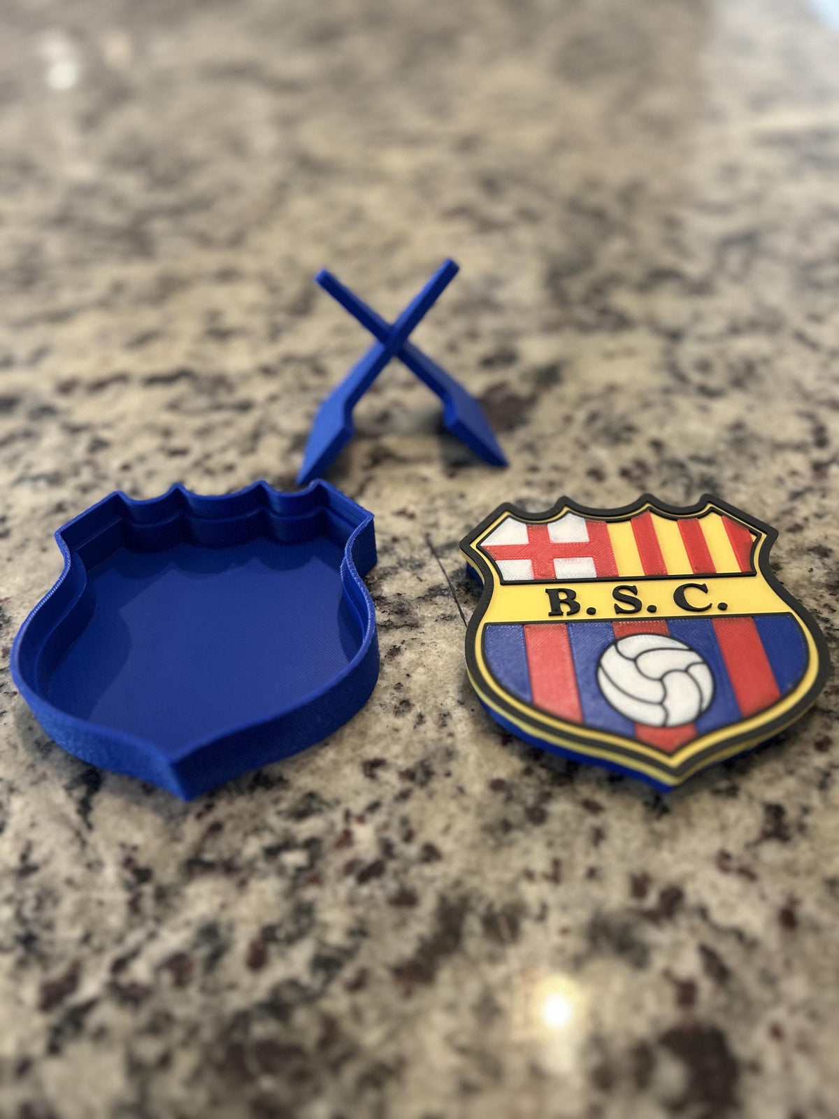 Barcelona SC Ecuador 3D printed escudo shield display with stand and hidden stash box, regalo hincha idolo torero, Ecuadorian soccer fan gift made in USA