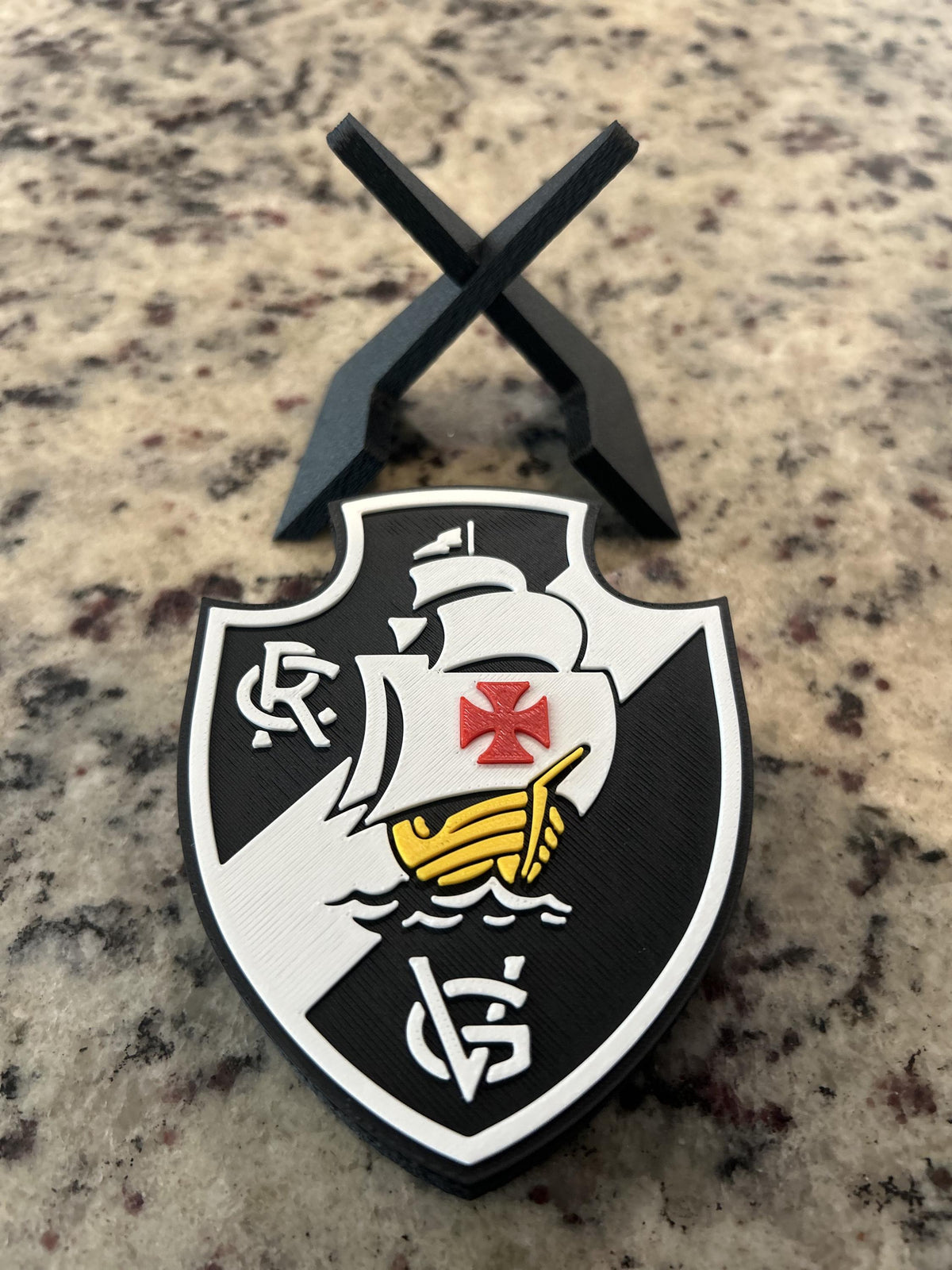 Vasco da Gama 3D printed escudo shield display with stand and hidden stash box, presente torcedor Cruzmaltino, Brazilian soccer fan gift made in USA