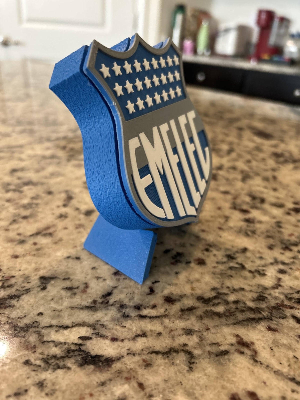CS Emelec 3D printed escudo shield display with stand and hidden stash box, regalo hincha Bombillo Azul, Ecuadorian soccer fan gift made in USA