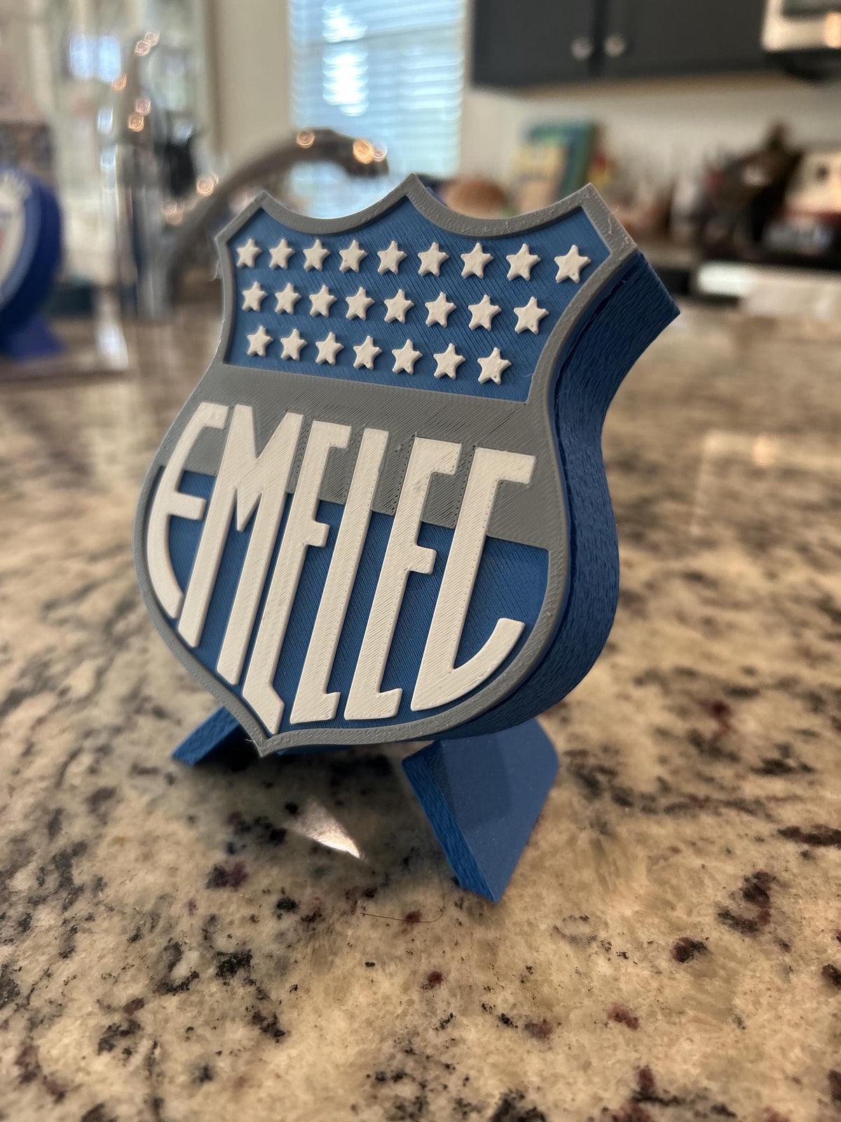 CS Emelec 3D printed escudo shield display with stand and hidden stash box, regalo hincha Bombillo Azul, Ecuadorian soccer fan gift made in USA