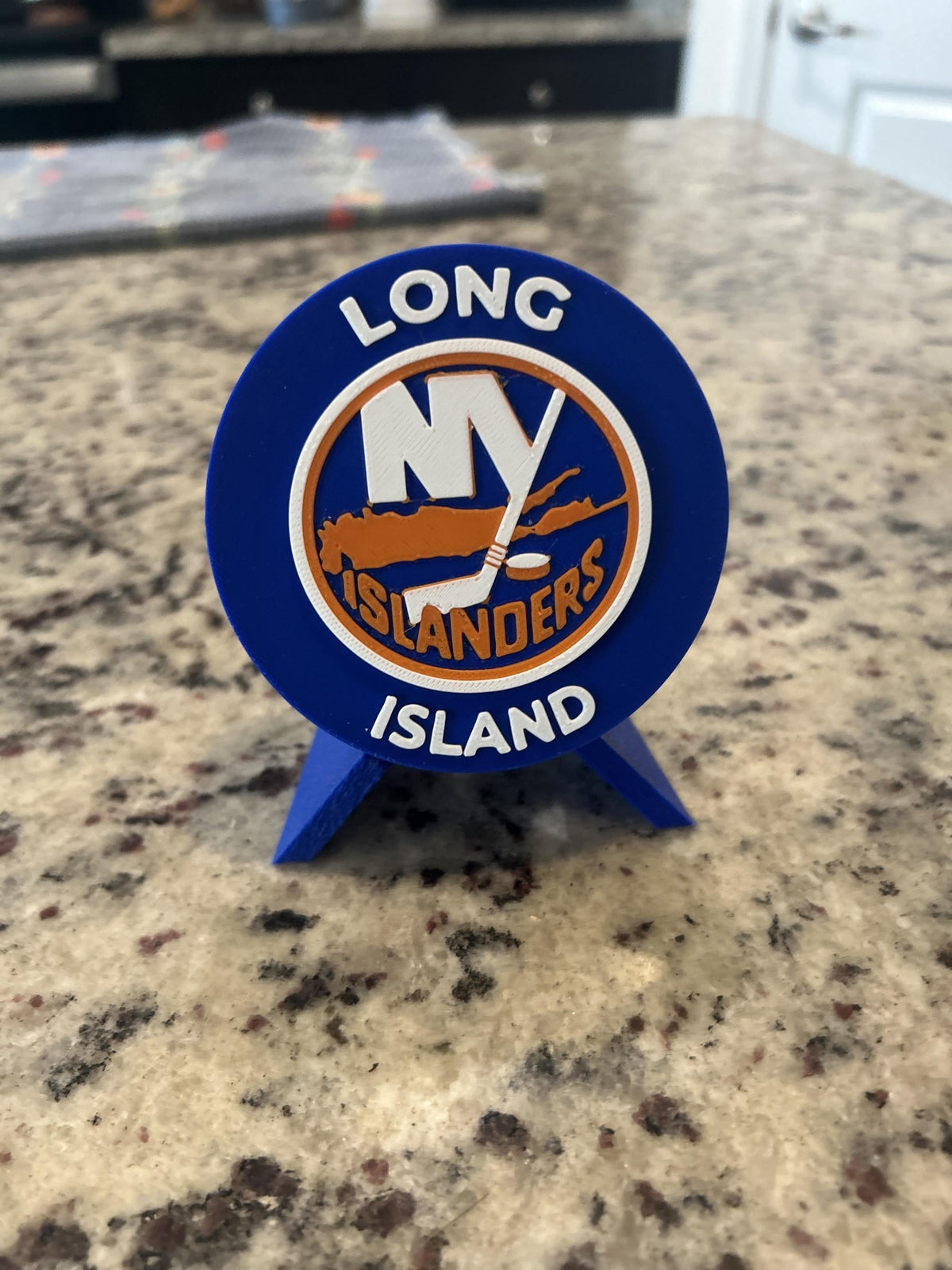 New York Islanders 3D printed round display medallion with stand and hidden stash boxfan gift, made in USA