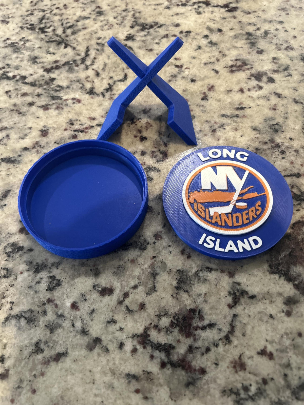 New York Islanders 3D printed round display medallion with stand and hidden stash boxfan gift, made in USA
