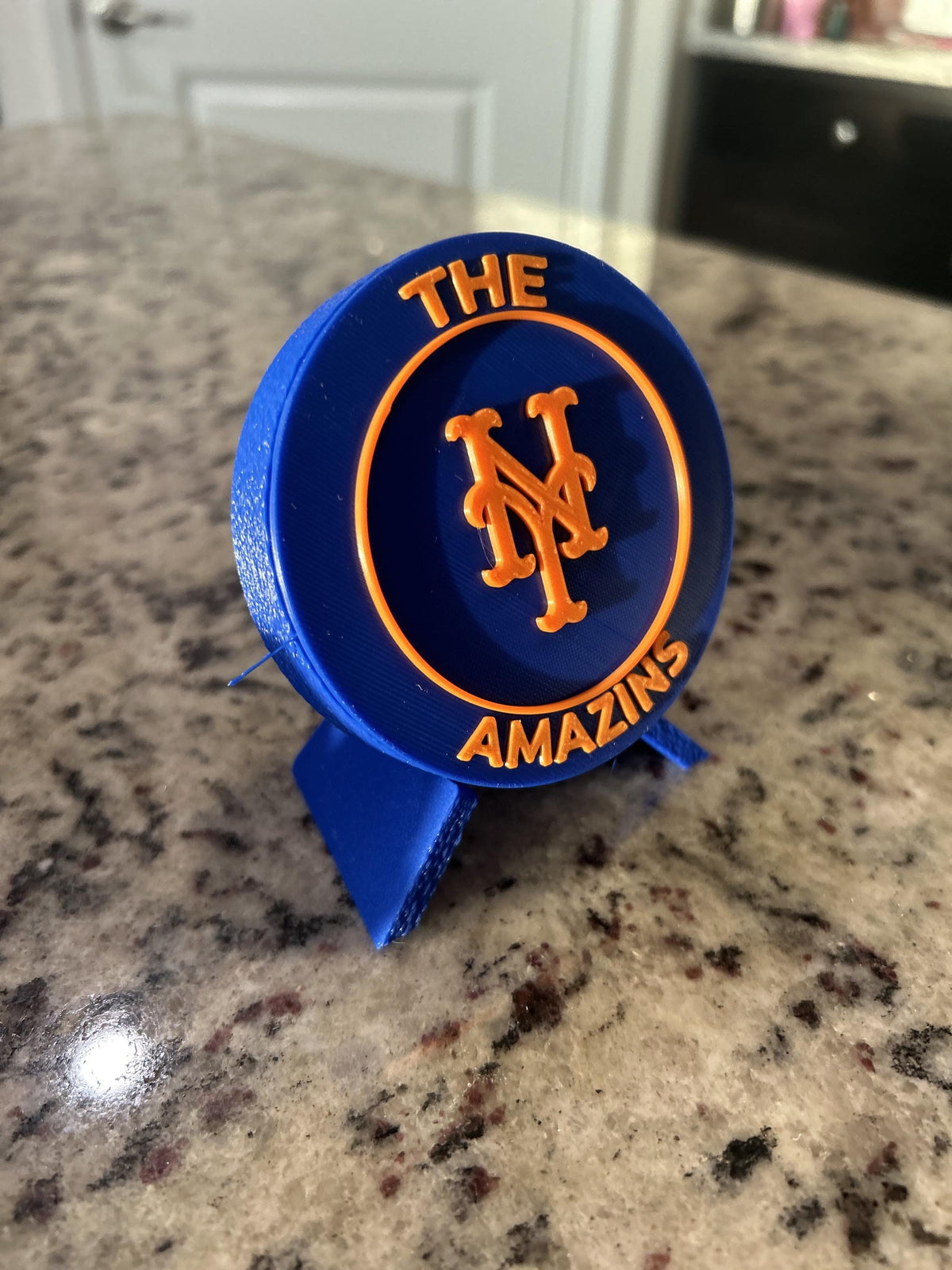 New York Mets Amazins 3D printed round display medallion with stand and hidden stash boxLets Go Mets MLB baseball fan gift, made in USA