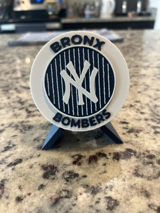 New York Yankees 3D printed round display medallion with stand and hidden stash boxBronx Bombers MLB baseball fan gift, made in USA