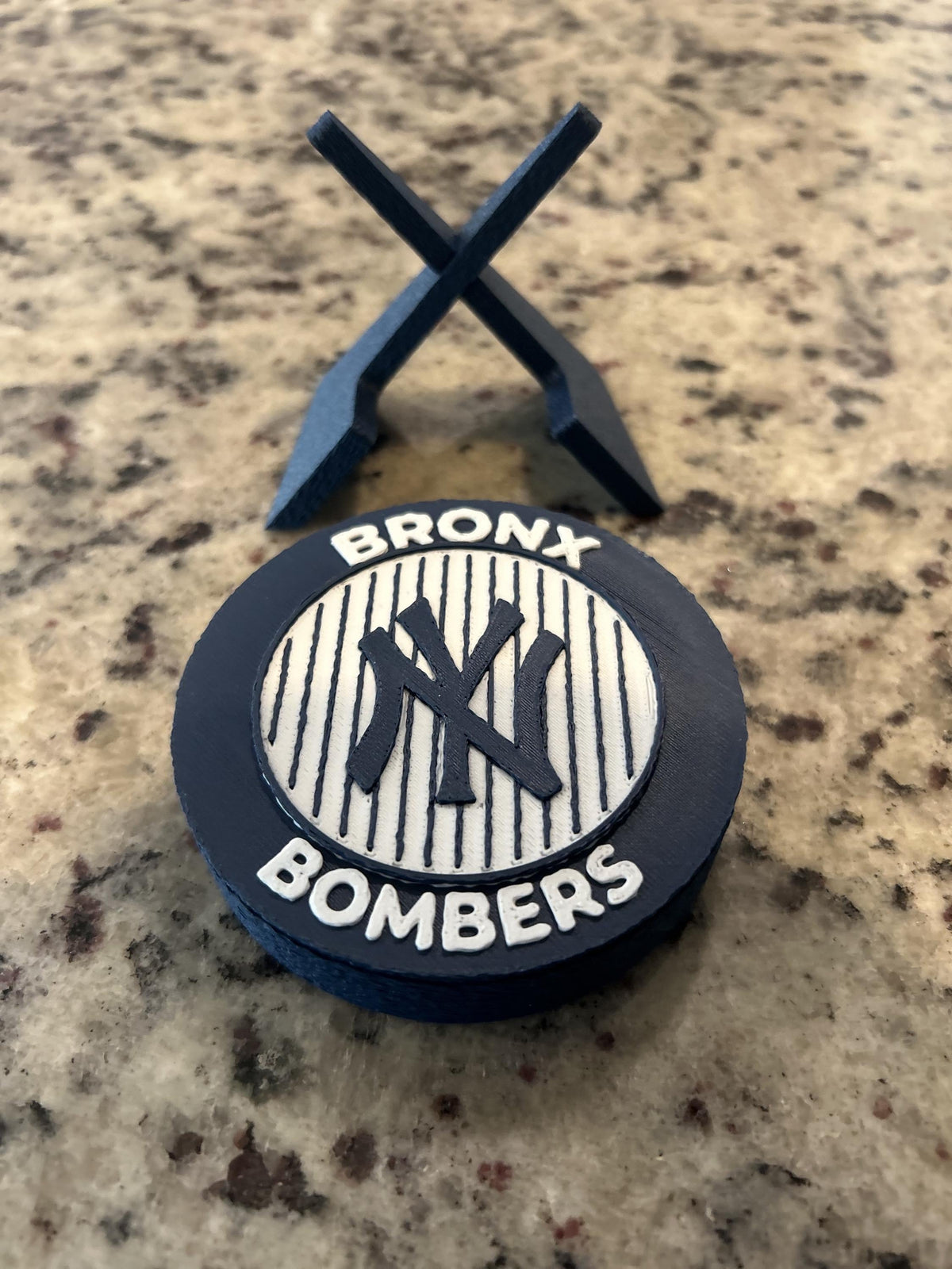 New York Yankees 3D printed round display medallion with stand and hidden stash boxBronx Bombers MLB baseball fan gift, made in USA