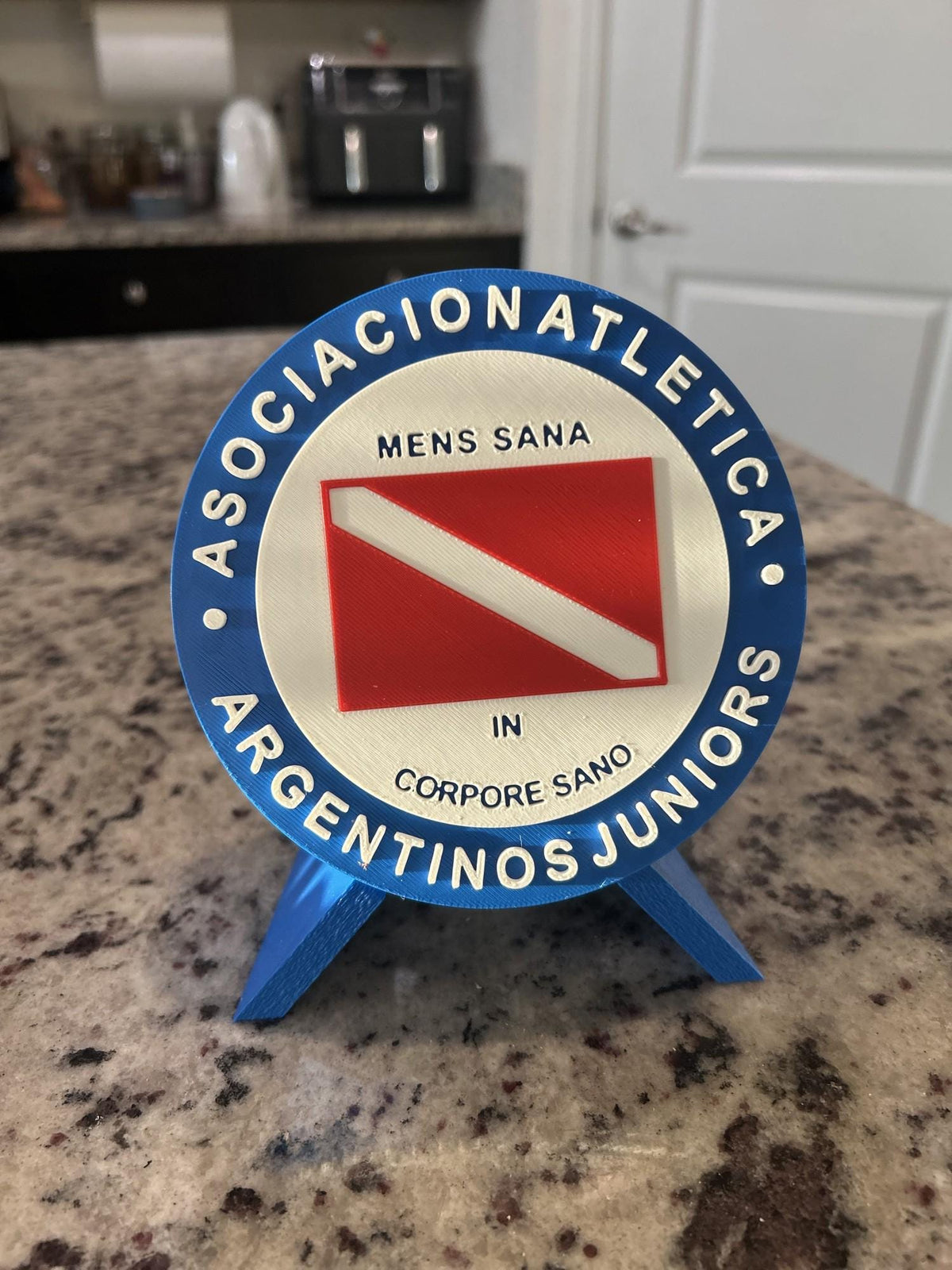 Argentinos Juniors 3D printed round display medallion with stand and hidden stash boxEl Bicho Argentine soccer fan gift, made in USA